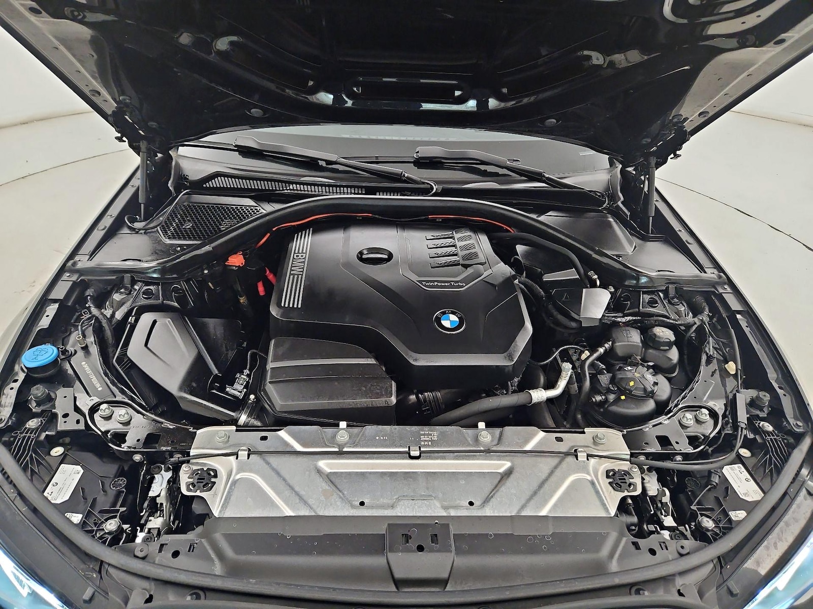 2023 BMW 3 Series 330i - Photo 23