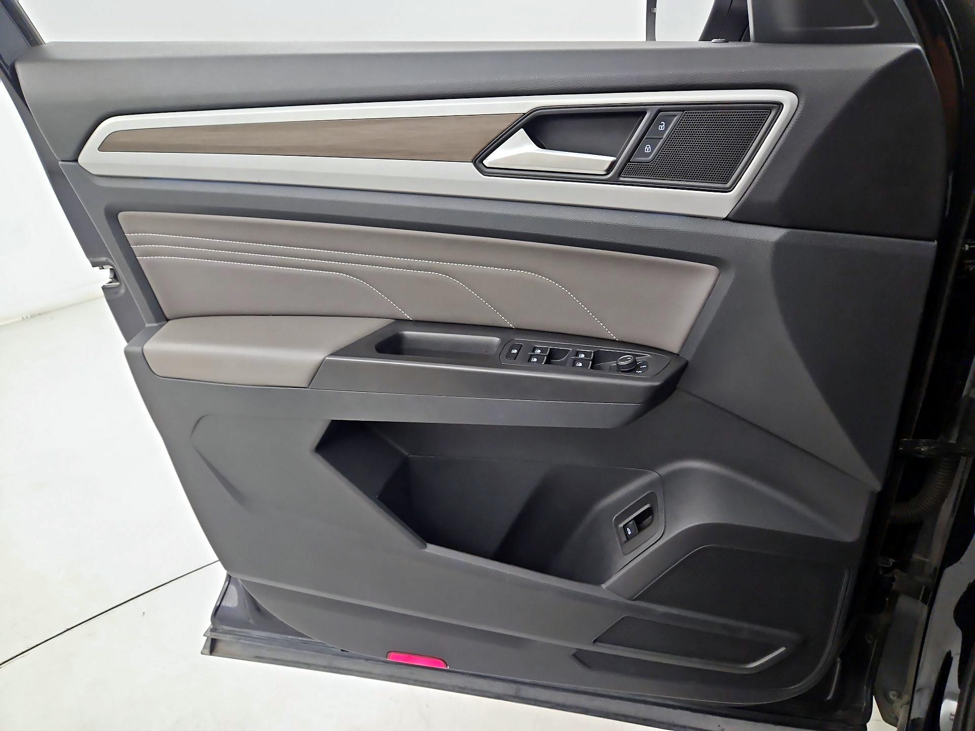Thumbnail: 2022 Volkswagen Atlas - 12