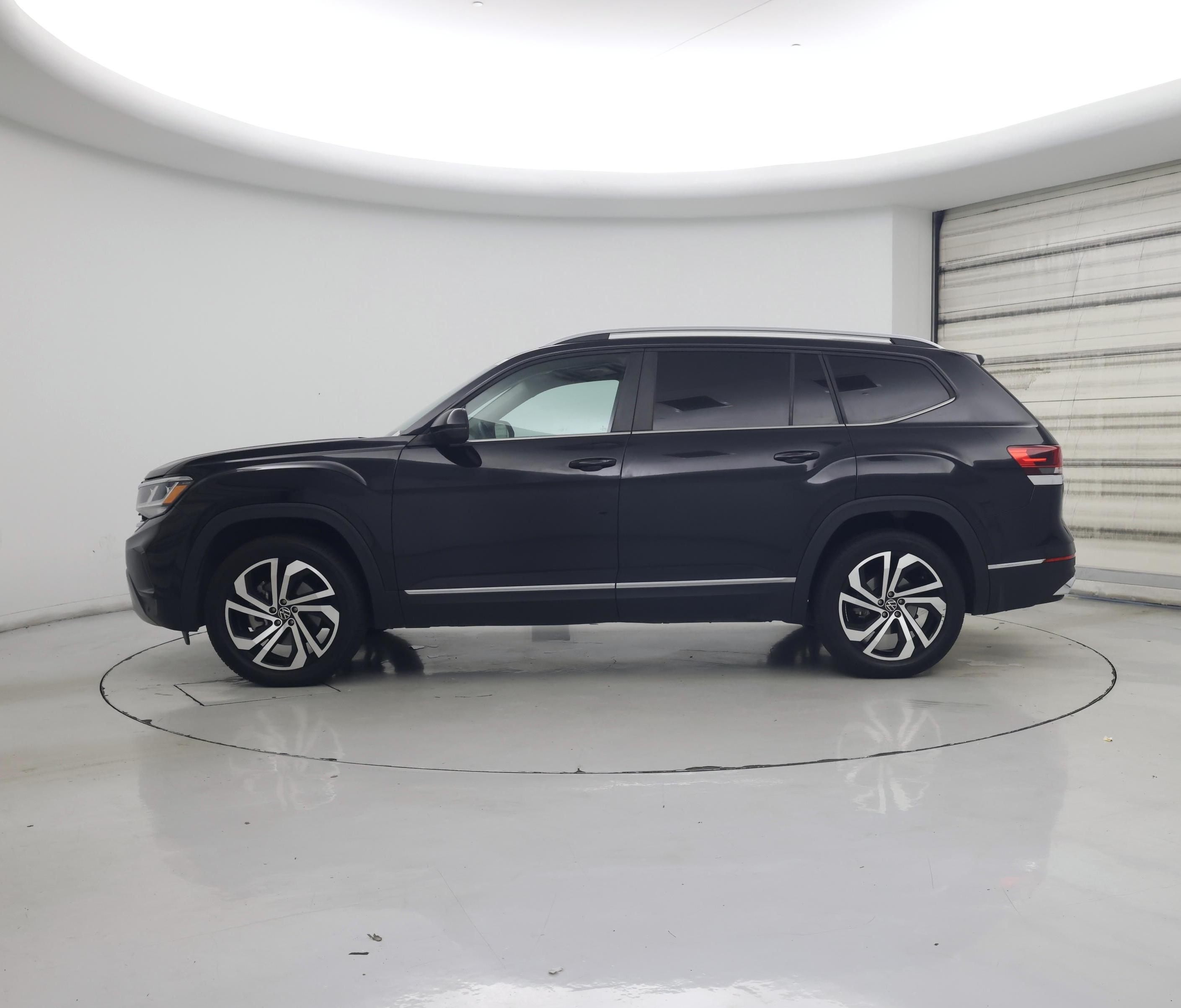 Thumbnail: 2022 Volkswagen Atlas - 3