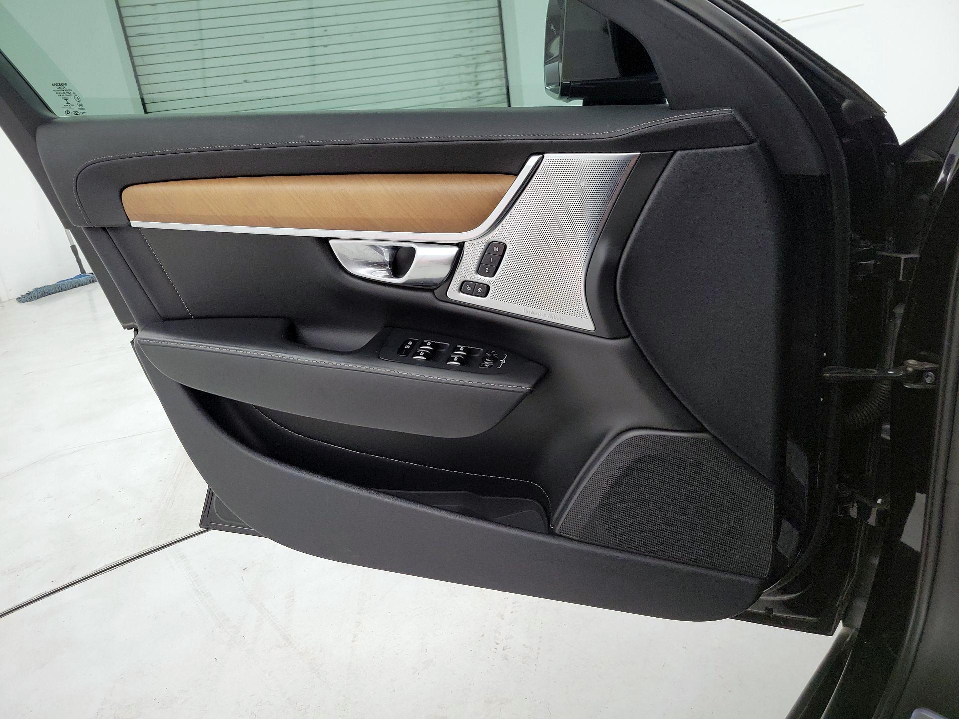 Thumbnail: 2018 Volvo S90 - 12