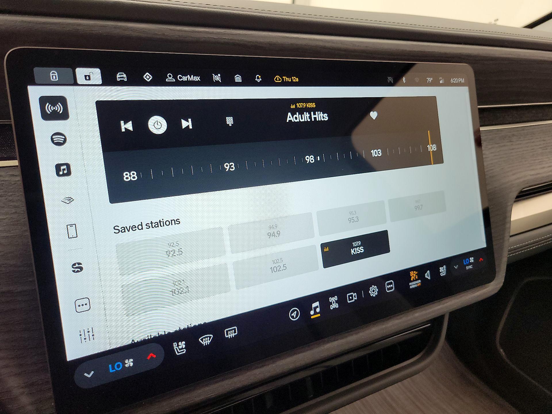 Thumbnail: 2023 Rivian R1S - 14