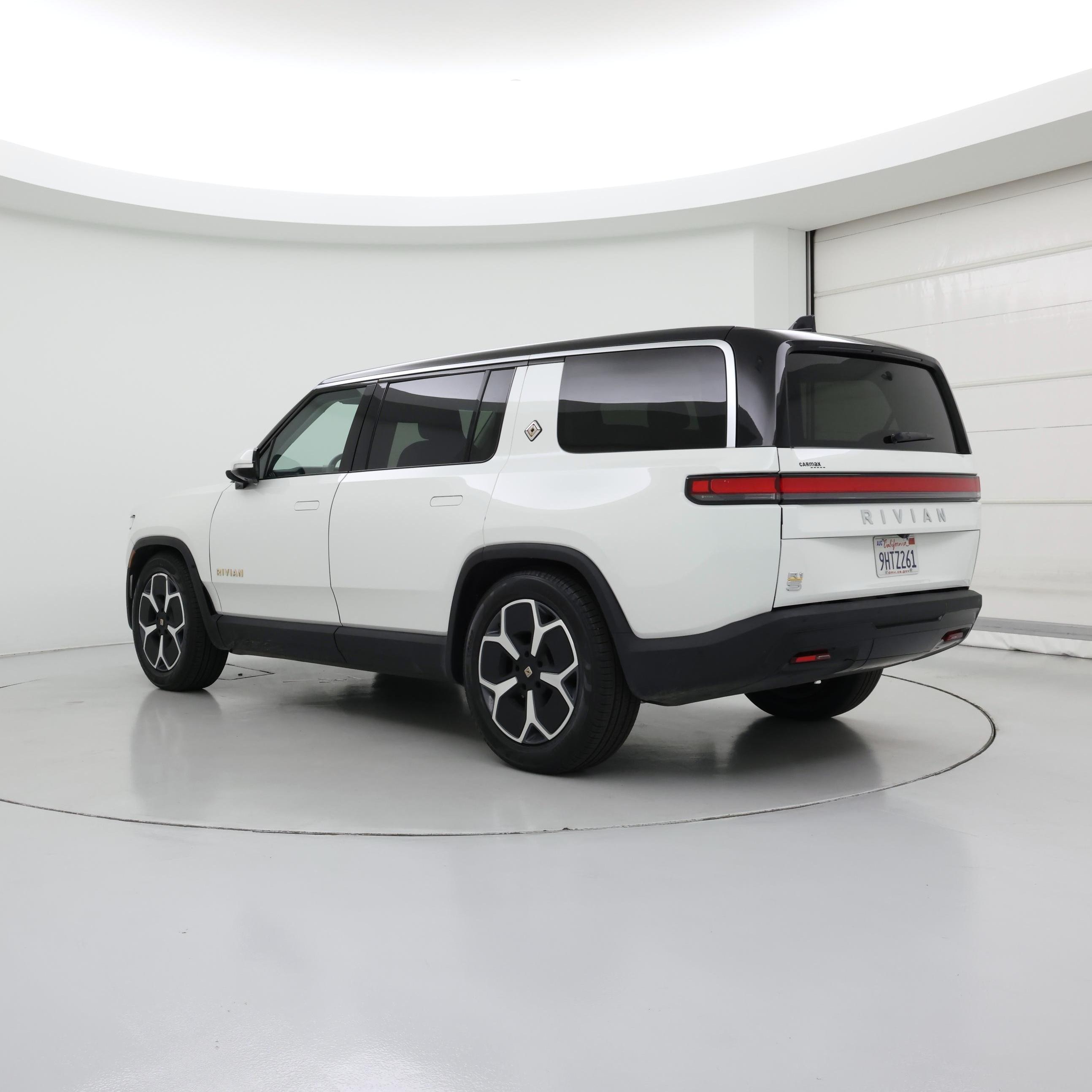 Thumbnail: 2023 Rivian R1S - 2