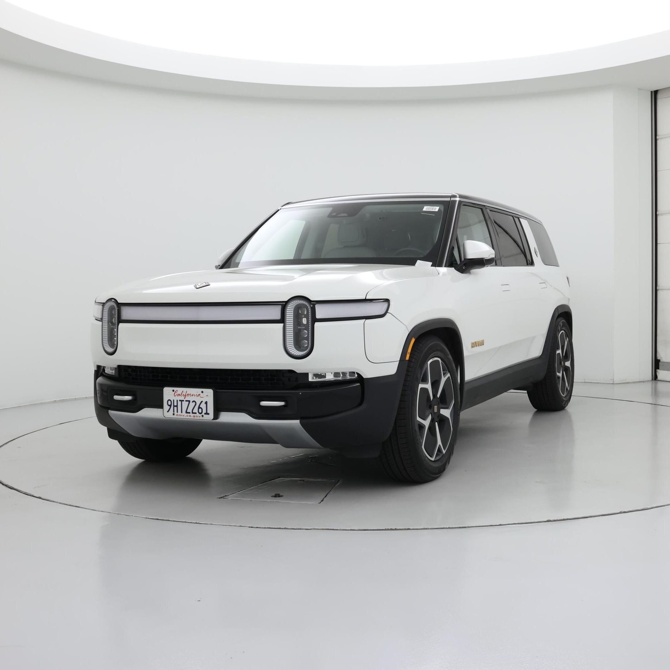 Thumbnail: 2023 Rivian R1S - 4