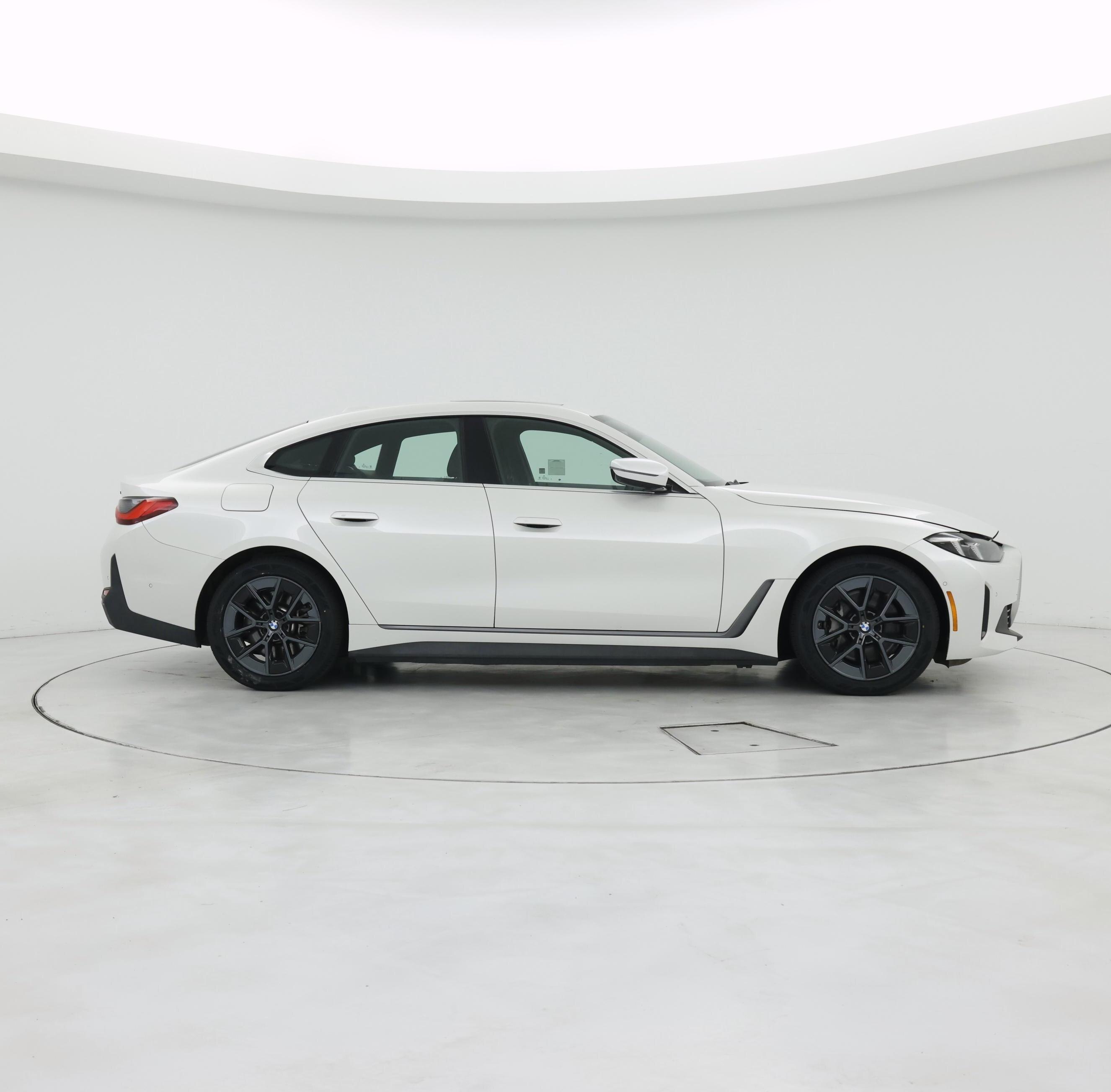 Thumbnail: 2025 BMW i4 - 7