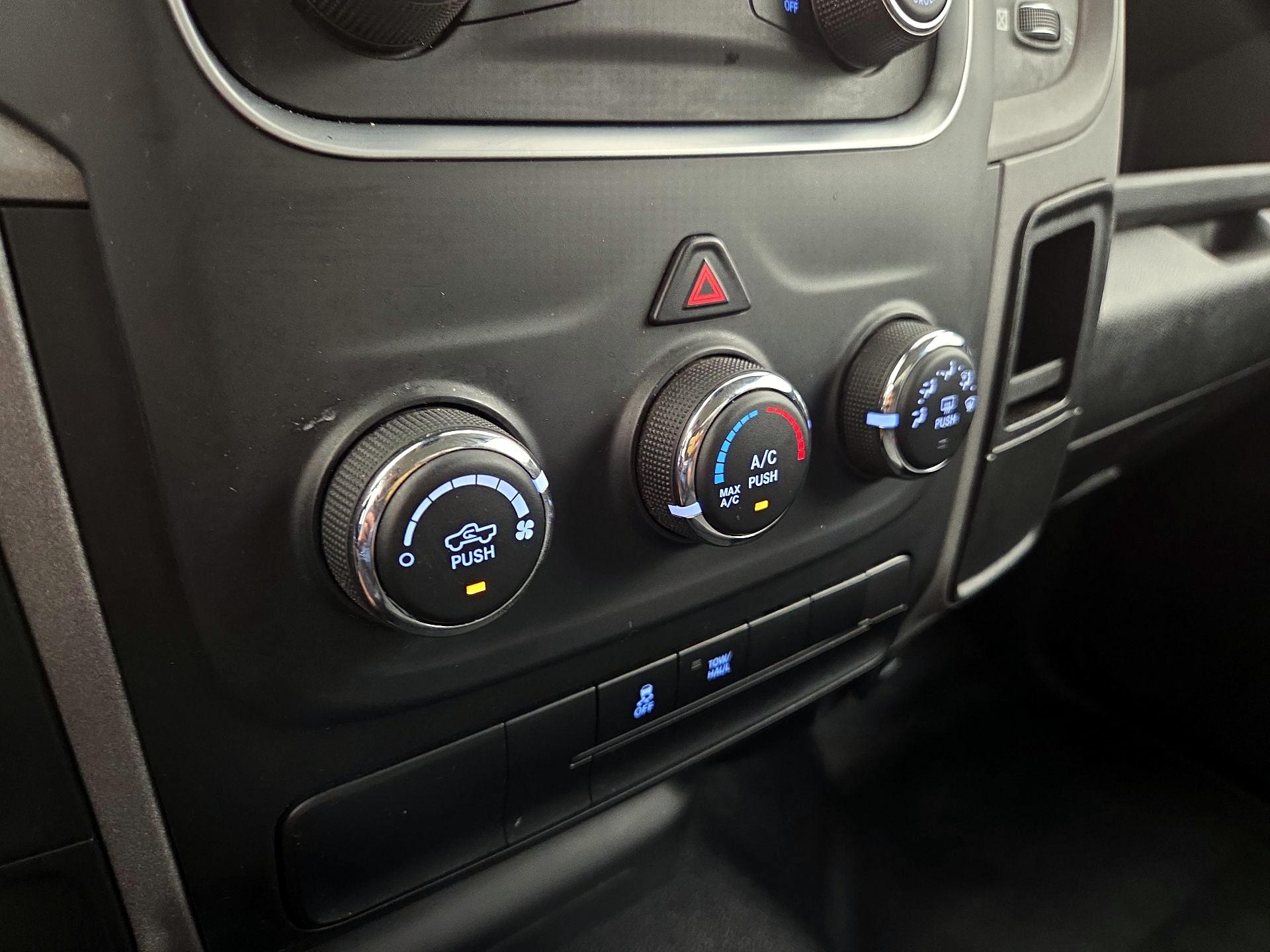 Thumbnail: 2023 RAM 1500 Classic - 16