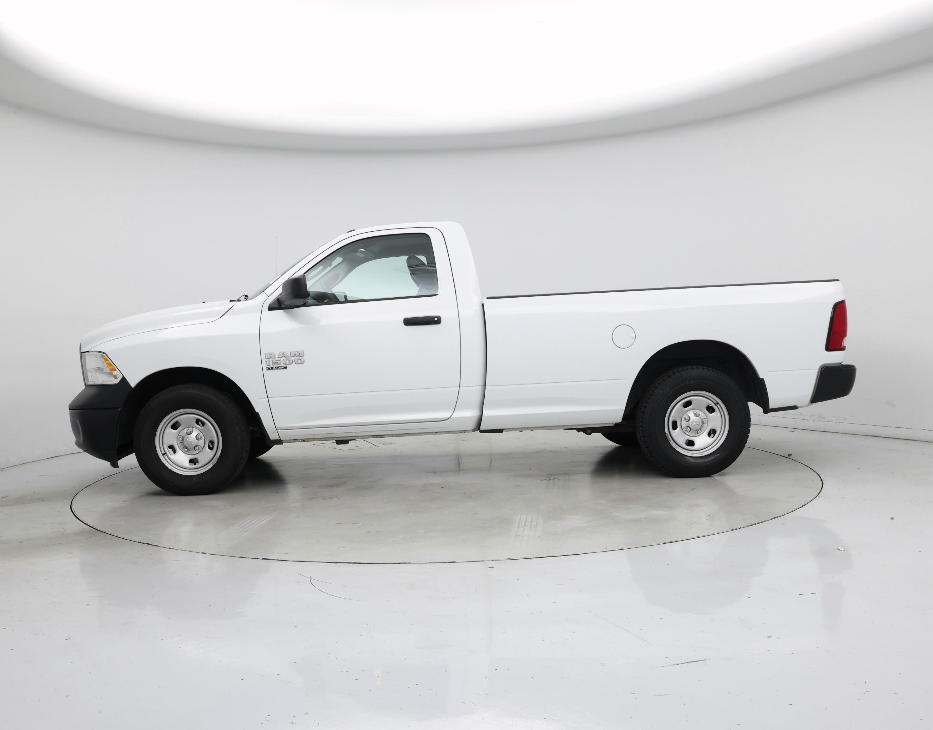 Thumbnail: 2023 RAM 1500 Classic - 3