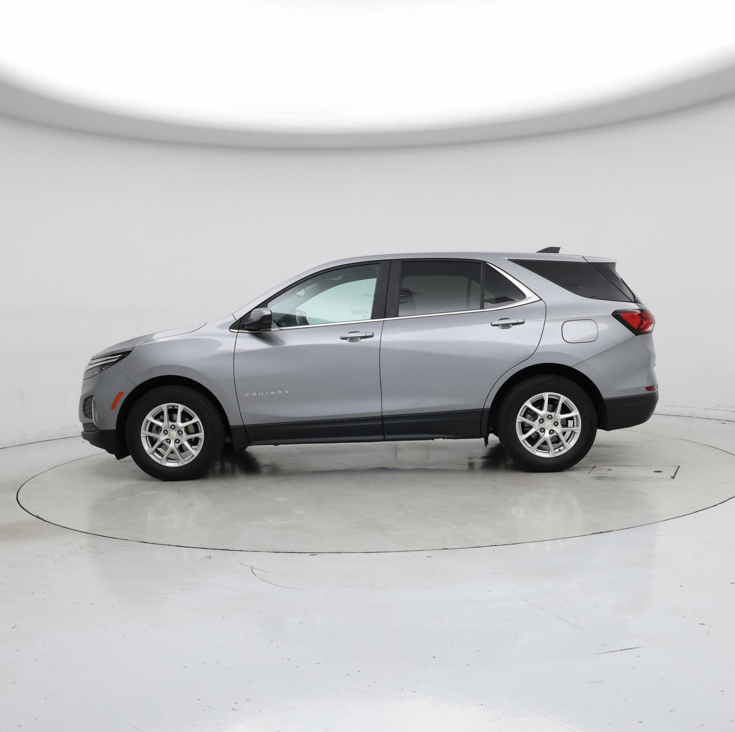 Thumbnail: 2023 Chevrolet Equinox - 3