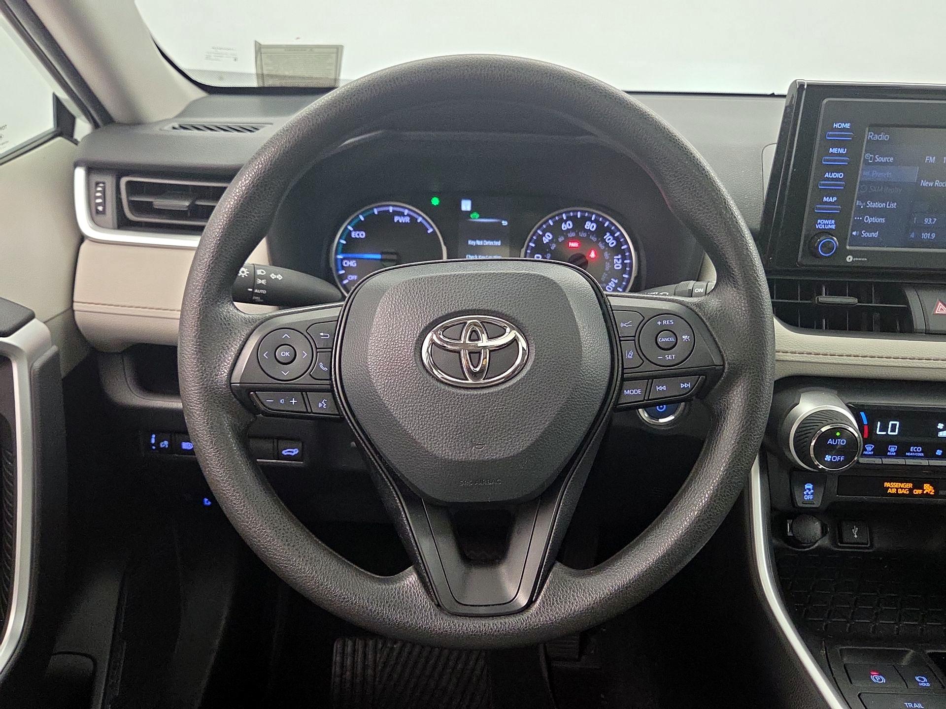Thumbnail: 2022 Toyota RAV4 - 10
