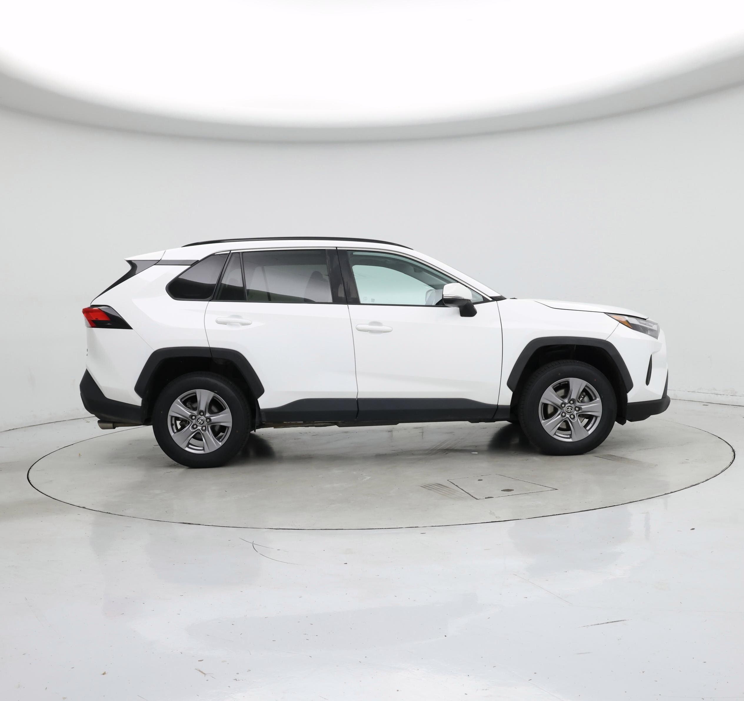 Thumbnail: 2022 Toyota RAV4 - 7