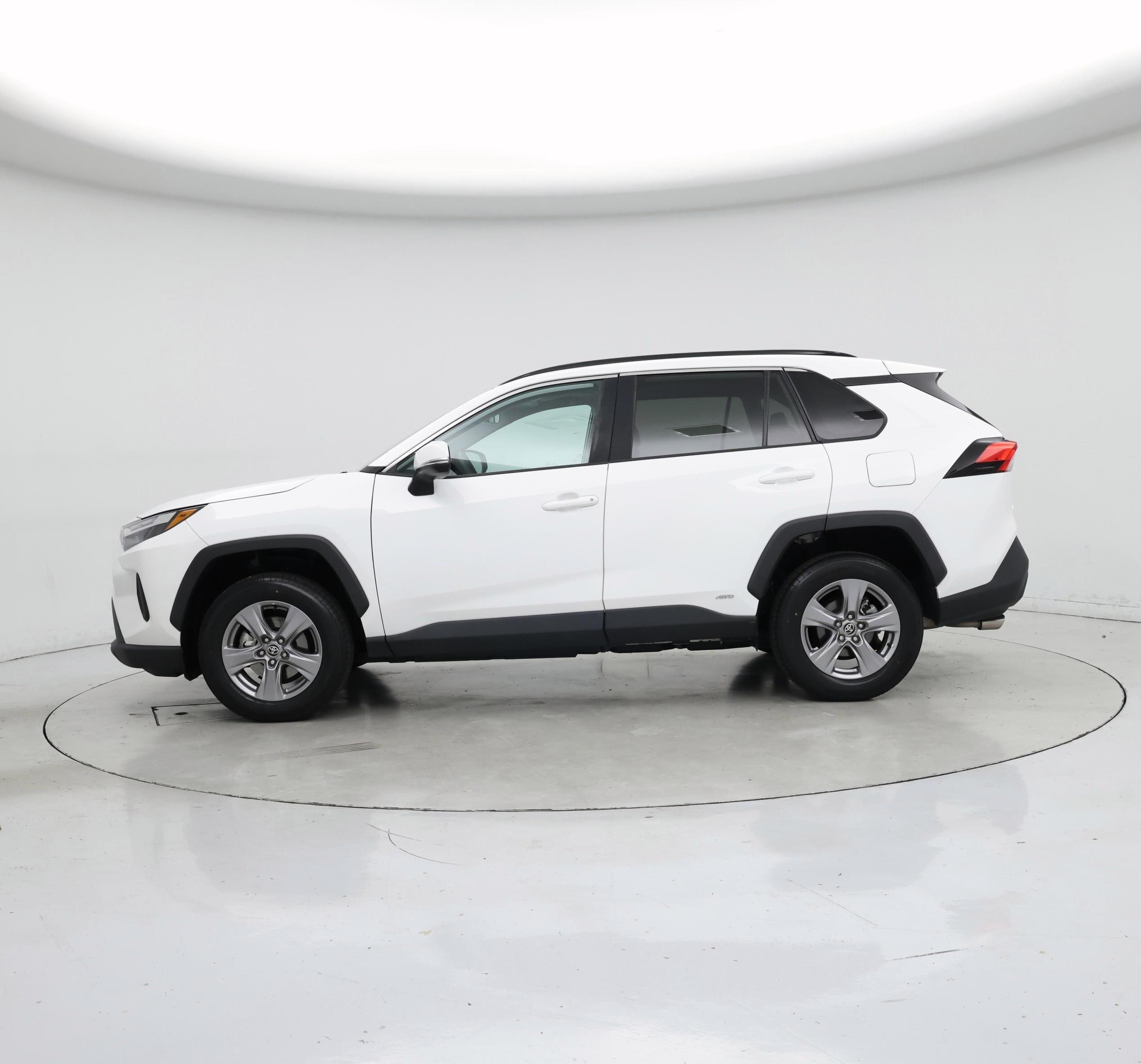 Thumbnail: 2022 Toyota RAV4 - 3