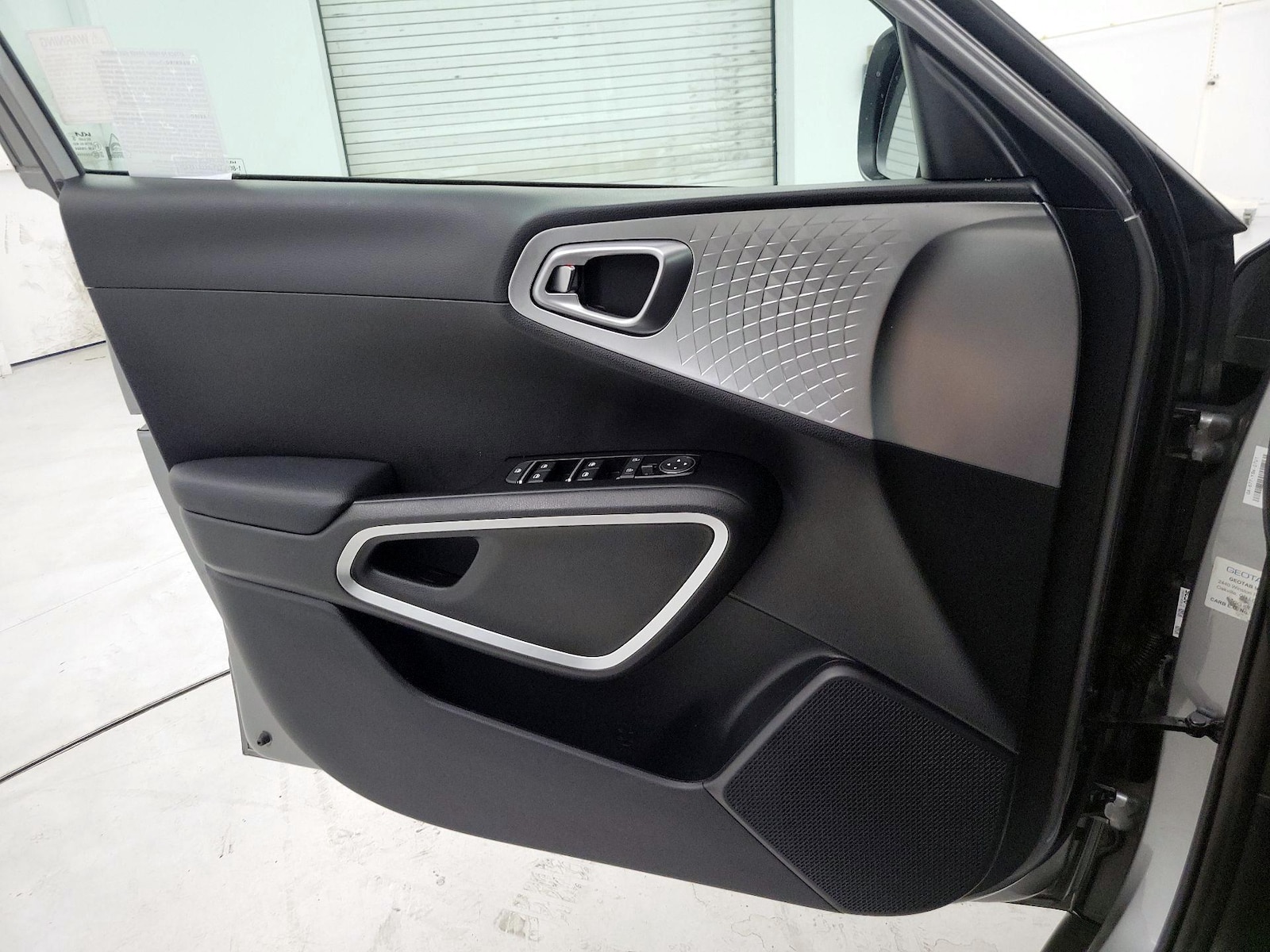 2025 Kia Soul LX - Photo 13