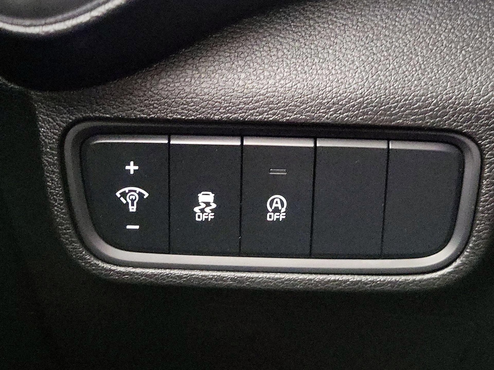 2025 Kia Soul LX - Photo 14