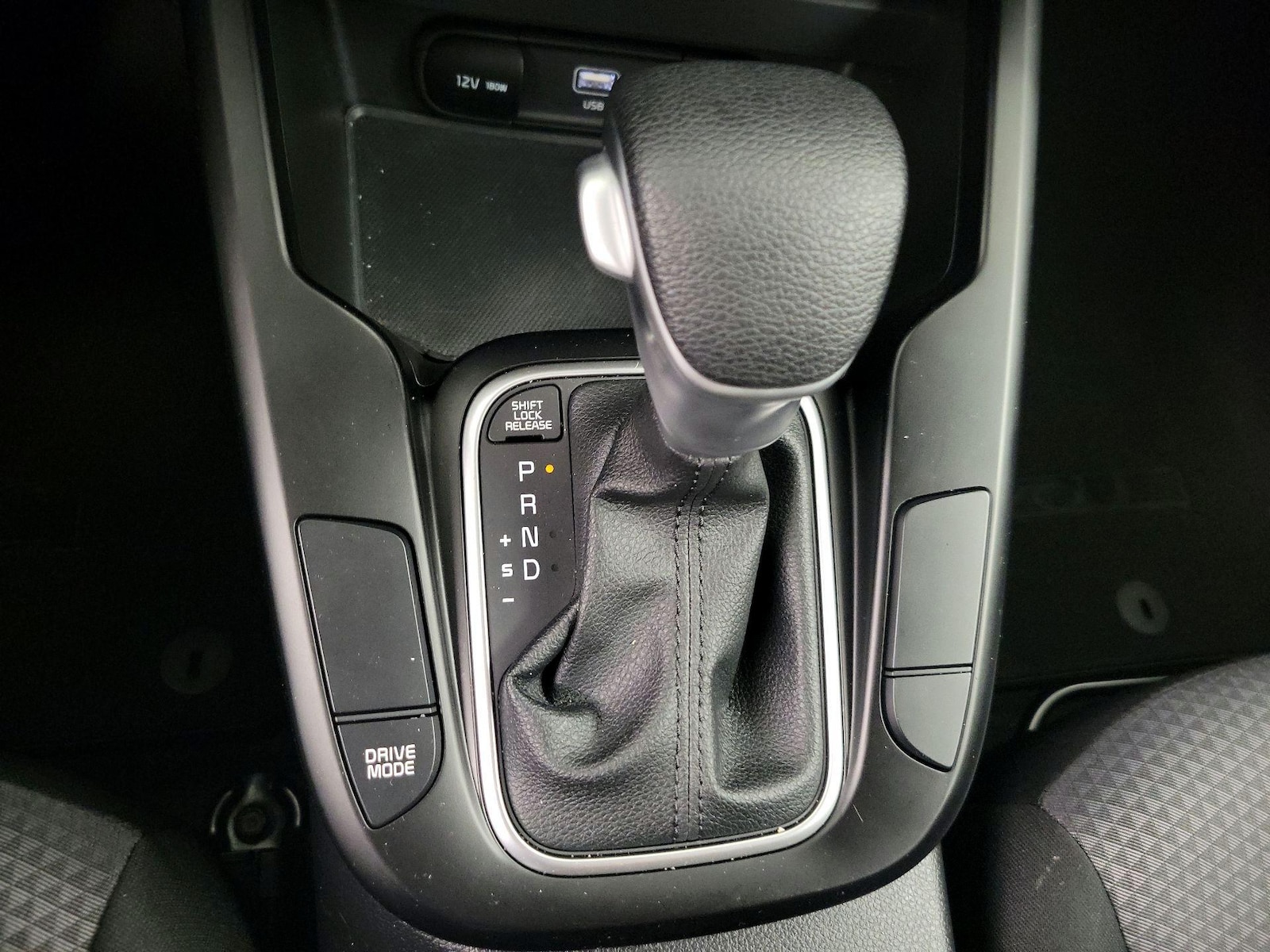 2025 Kia Soul LX - Photo 18