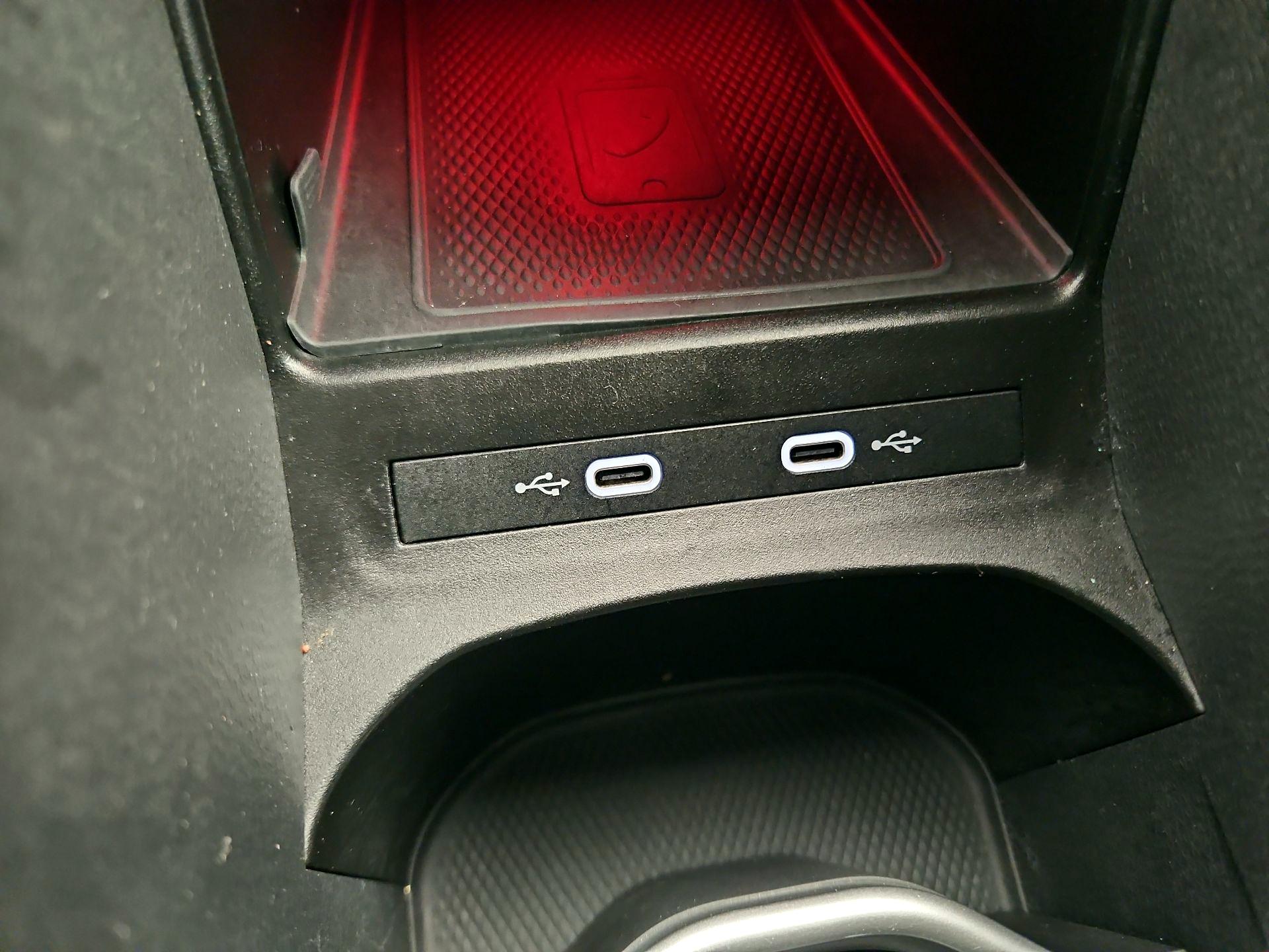 Thumbnail: 2021 Volkswagen ID.4 - 19