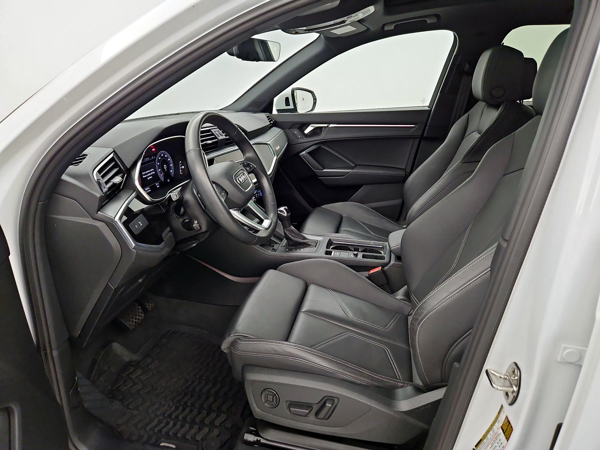 Thumbnail: 2024 Audi Q3 - 11