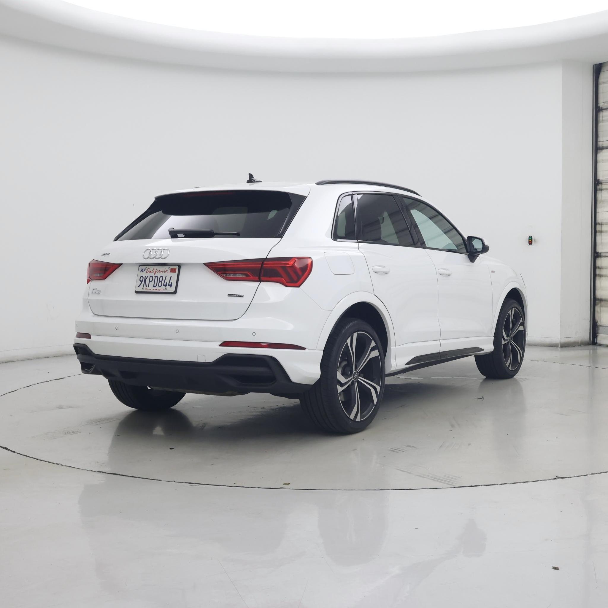 Thumbnail: 2024 Audi Q3 - 8