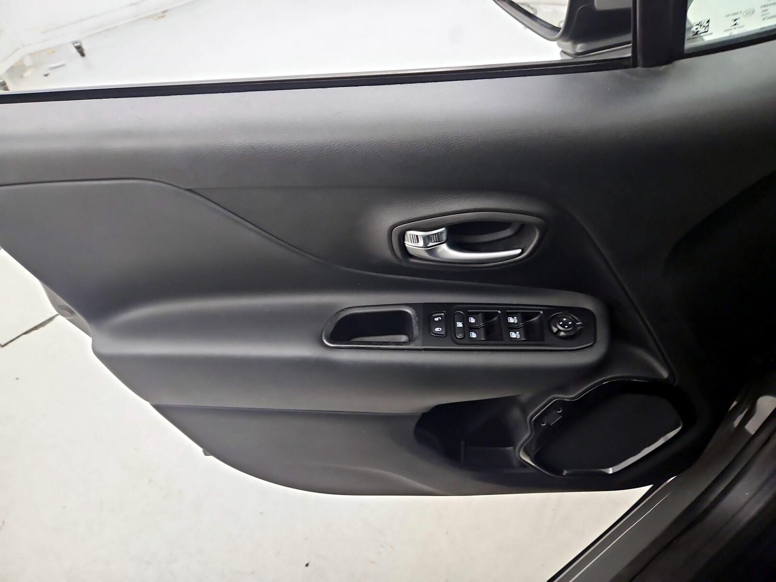 2019 Jeep Renegade Altitude Package - Photo 13