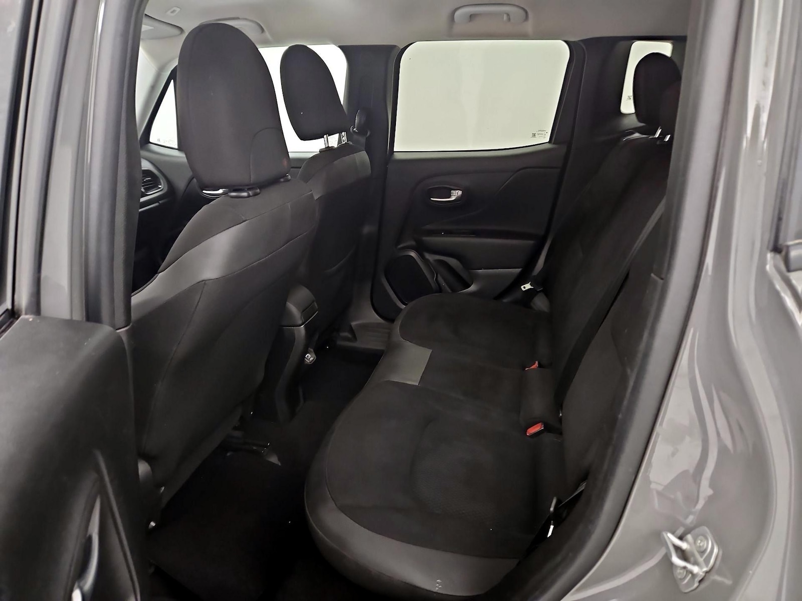 2019 Jeep Renegade Altitude Package - Photo 20