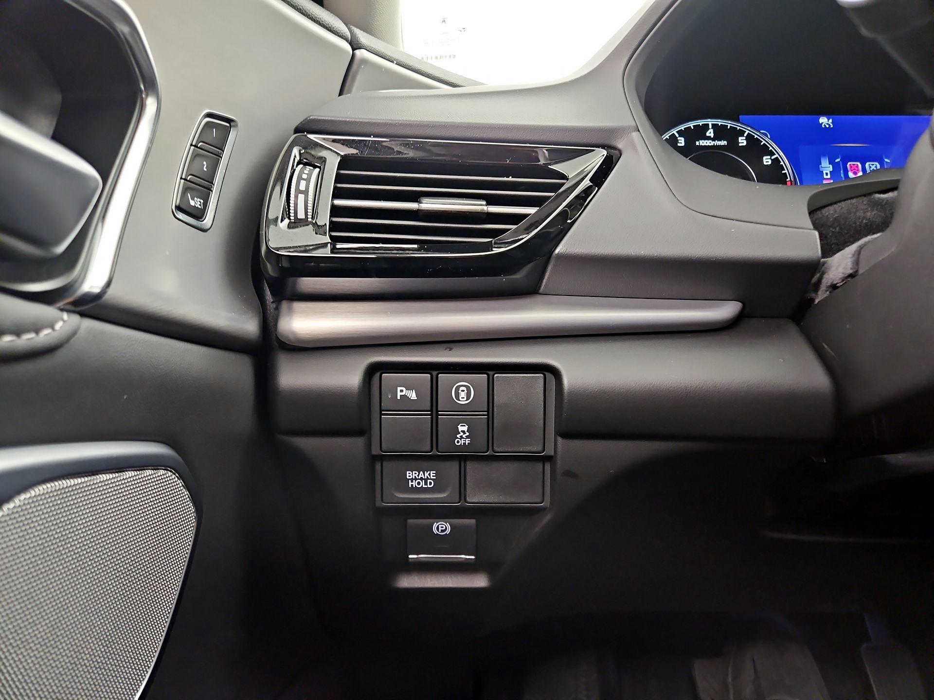 Thumbnail: 2025 Acura RDX - 13