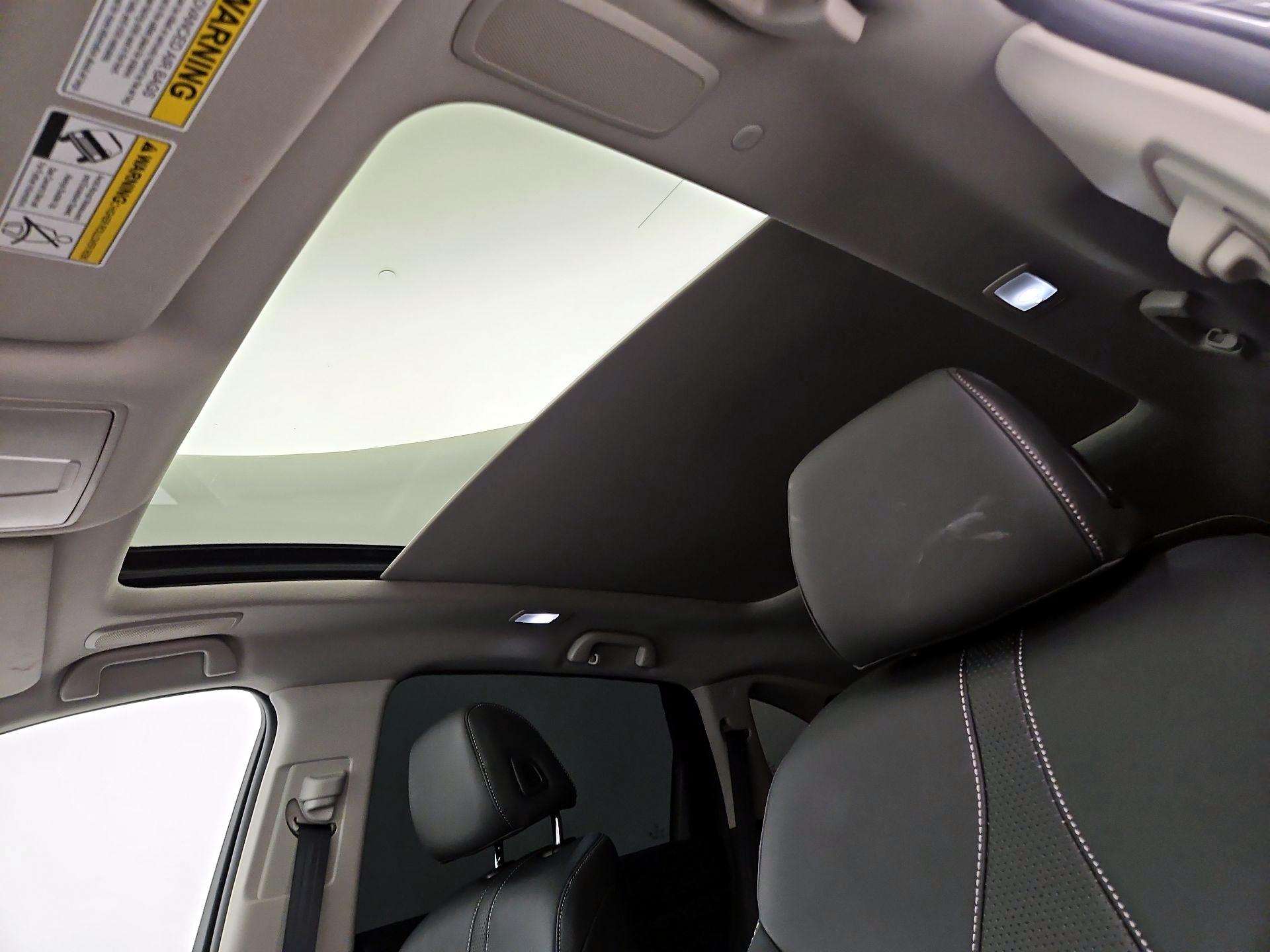 Thumbnail: 2025 Acura RDX - 19