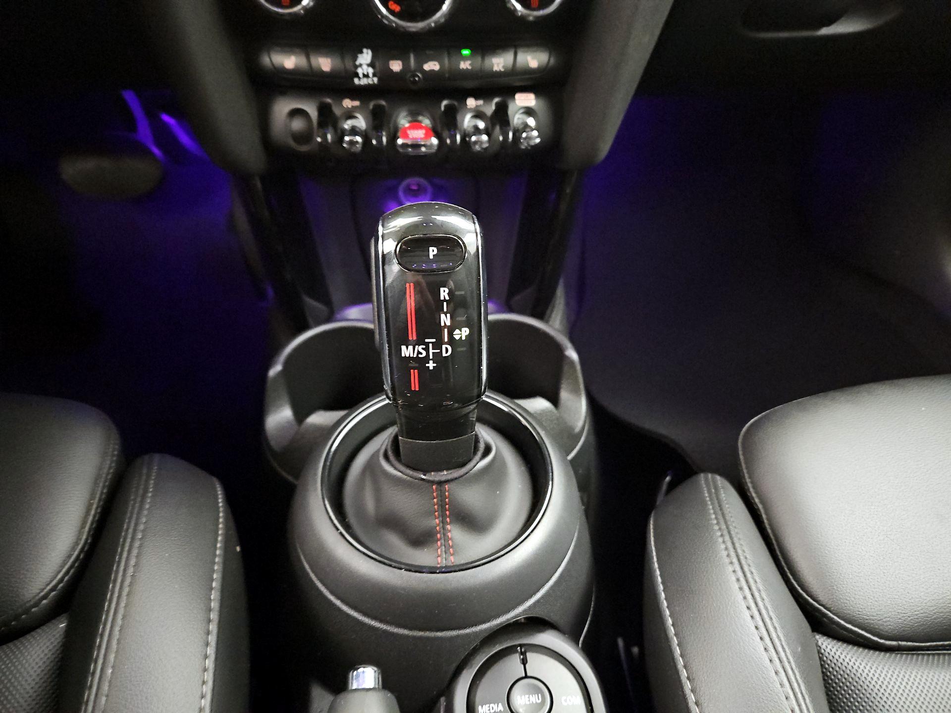 Thumbnail: 2020 MINI Cooper Hardtop - 16