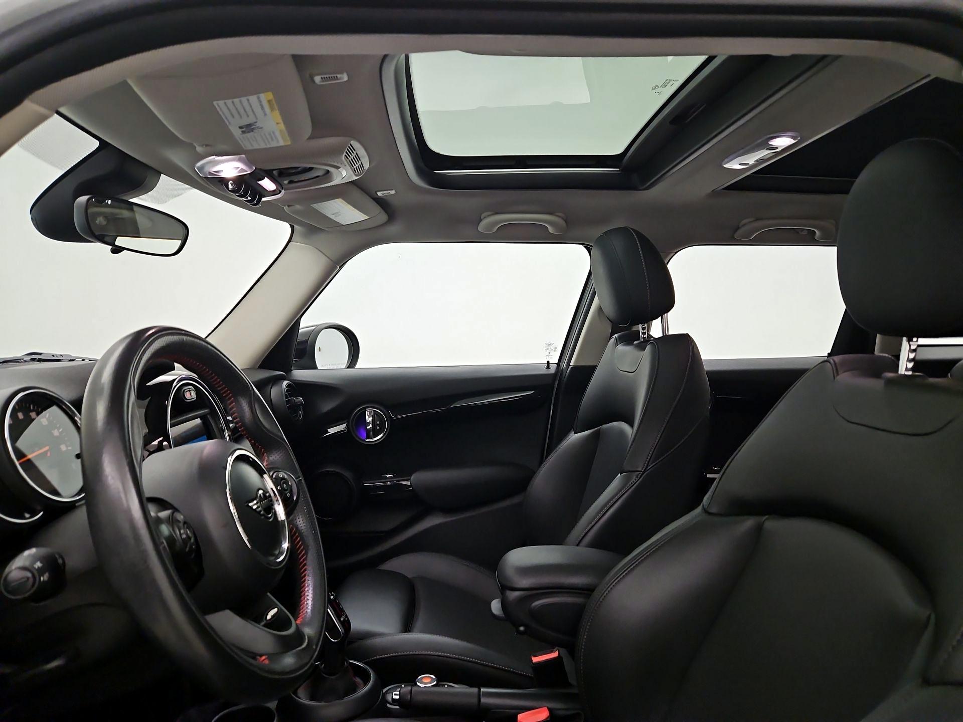 Thumbnail: 2020 MINI Cooper Hardtop - 18