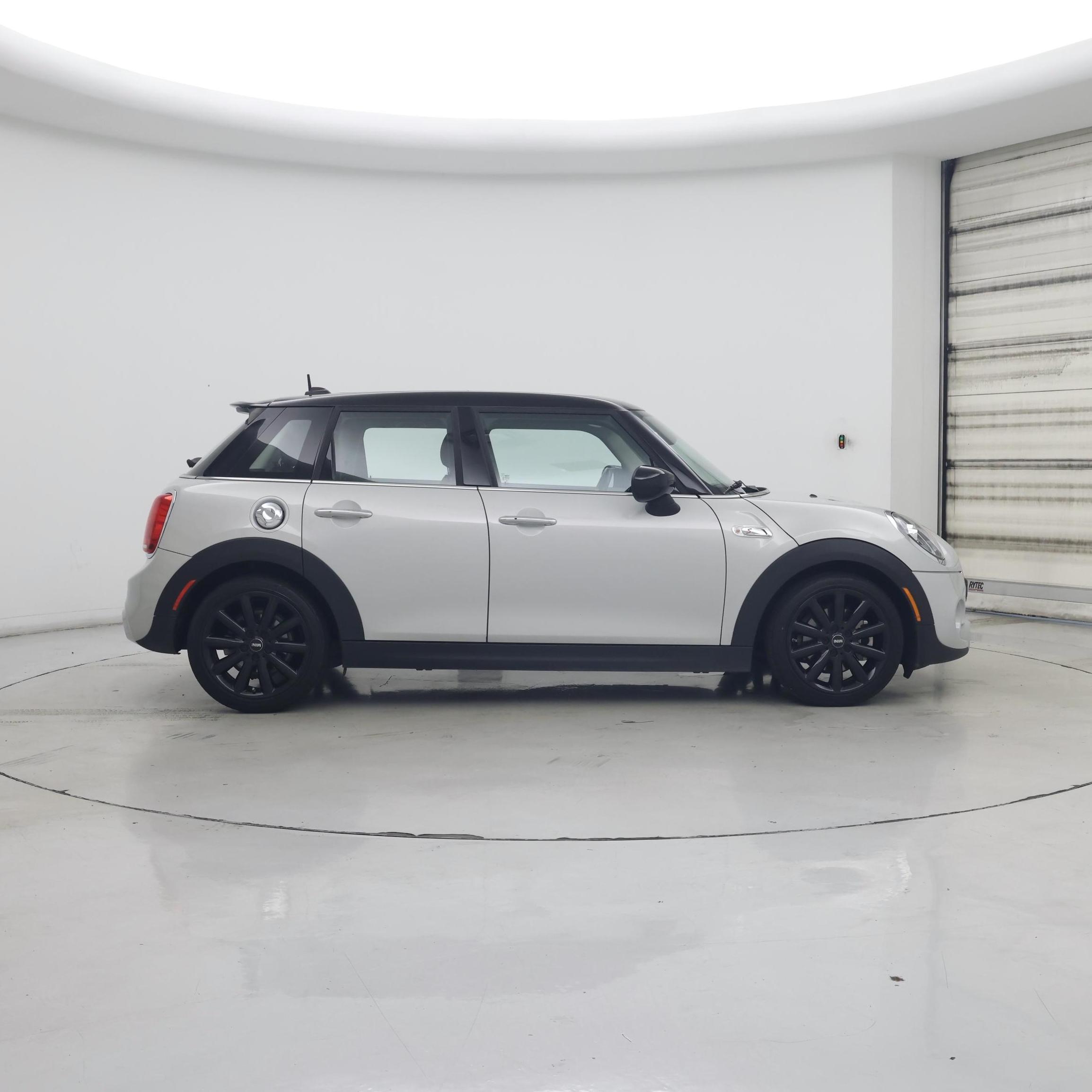 Thumbnail: 2020 MINI Cooper Hardtop - 7