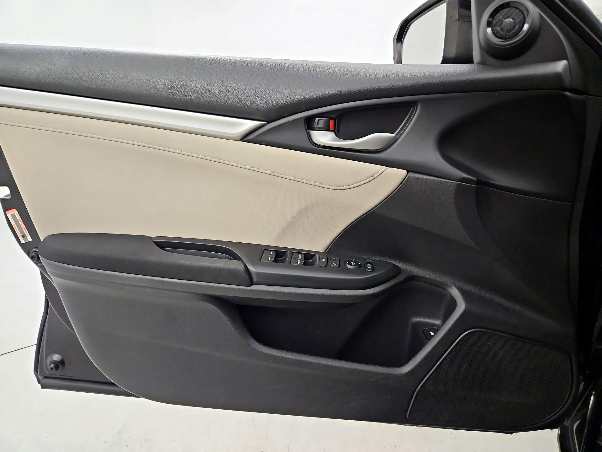 Thumbnail: 2017 Honda Civic - 12