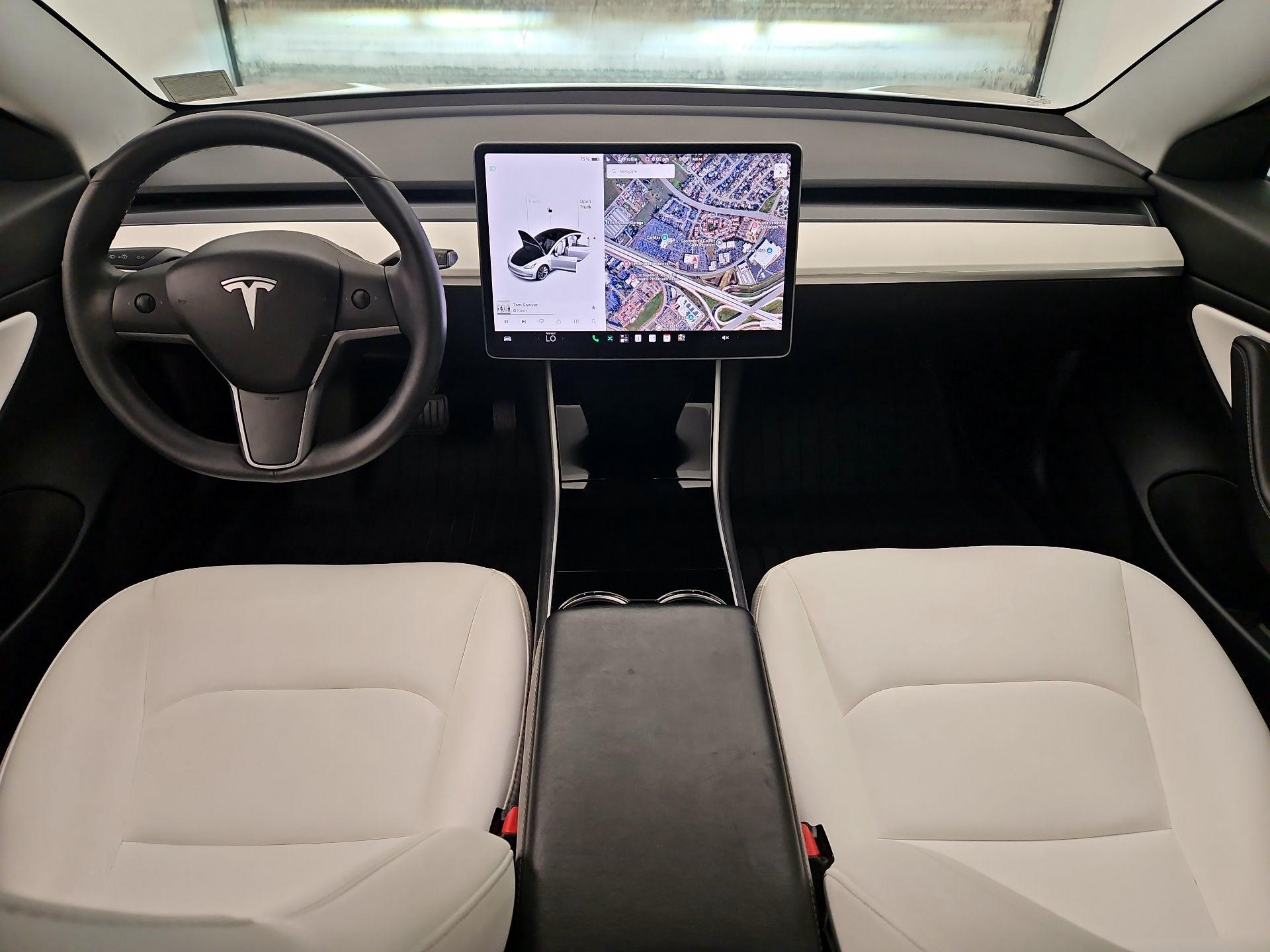 Thumbnail: 2020 Tesla Model 3 - 9