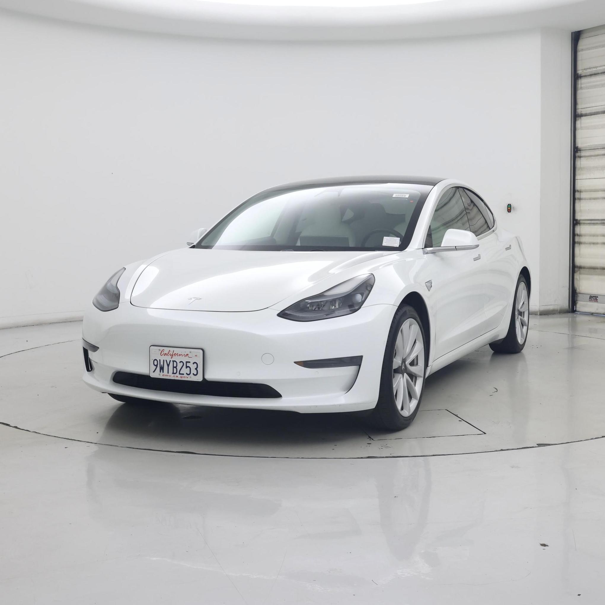 Thumbnail: 2020 Tesla Model 3 - 4