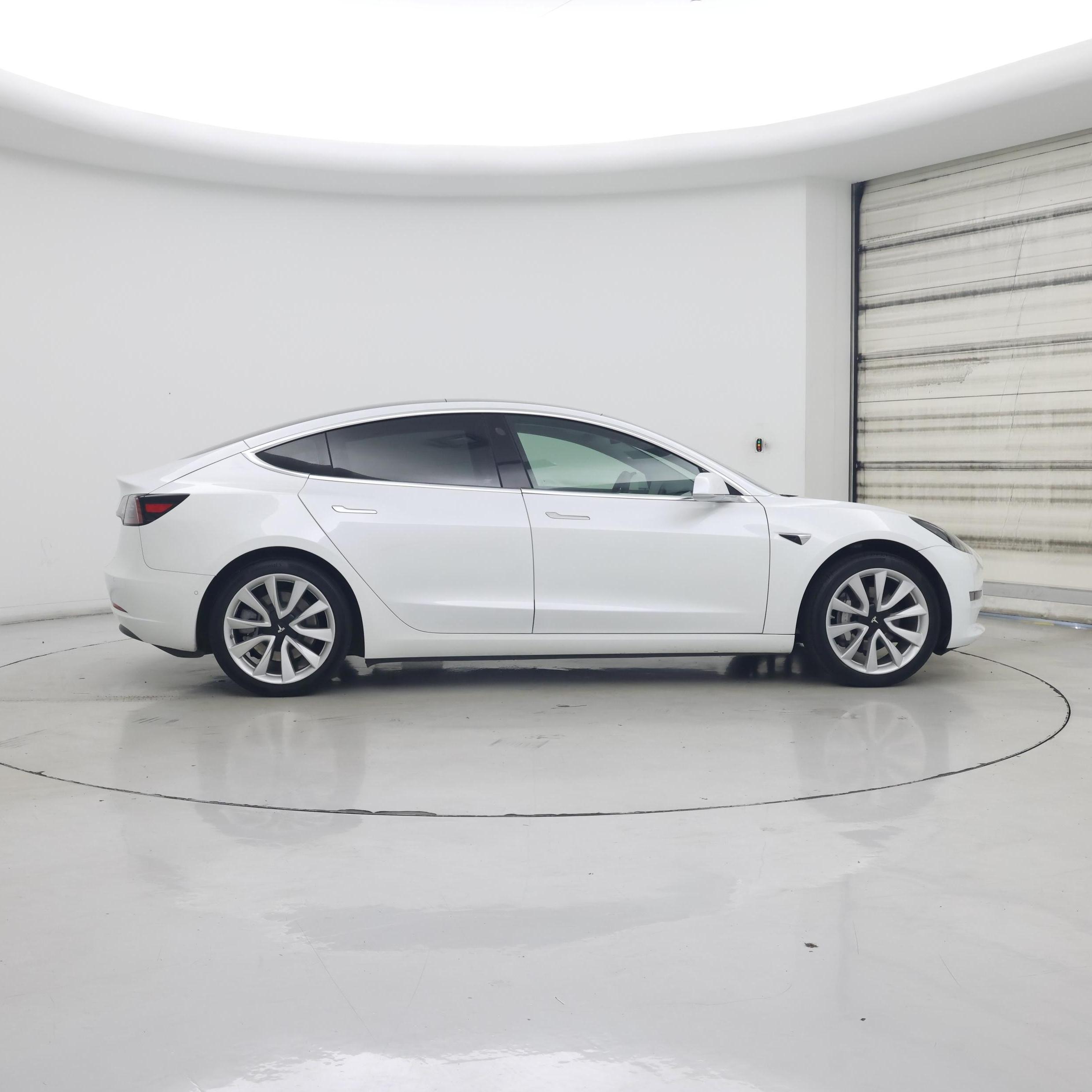 Thumbnail: 2020 Tesla Model 3 - 7