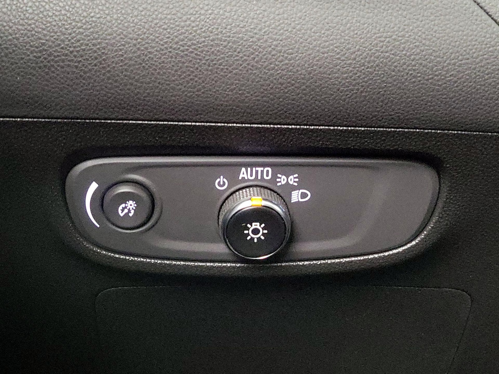 2025 Buick Encore GX Preferred - Photo 14