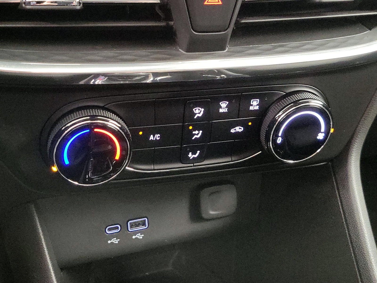 2025 Buick Encore GX Preferred - Photo 17
