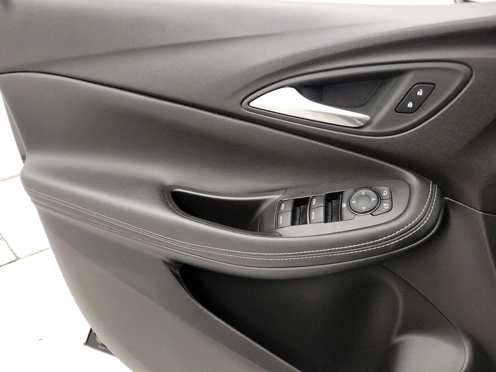 2025 Buick Encore GX Preferred - Photo 13