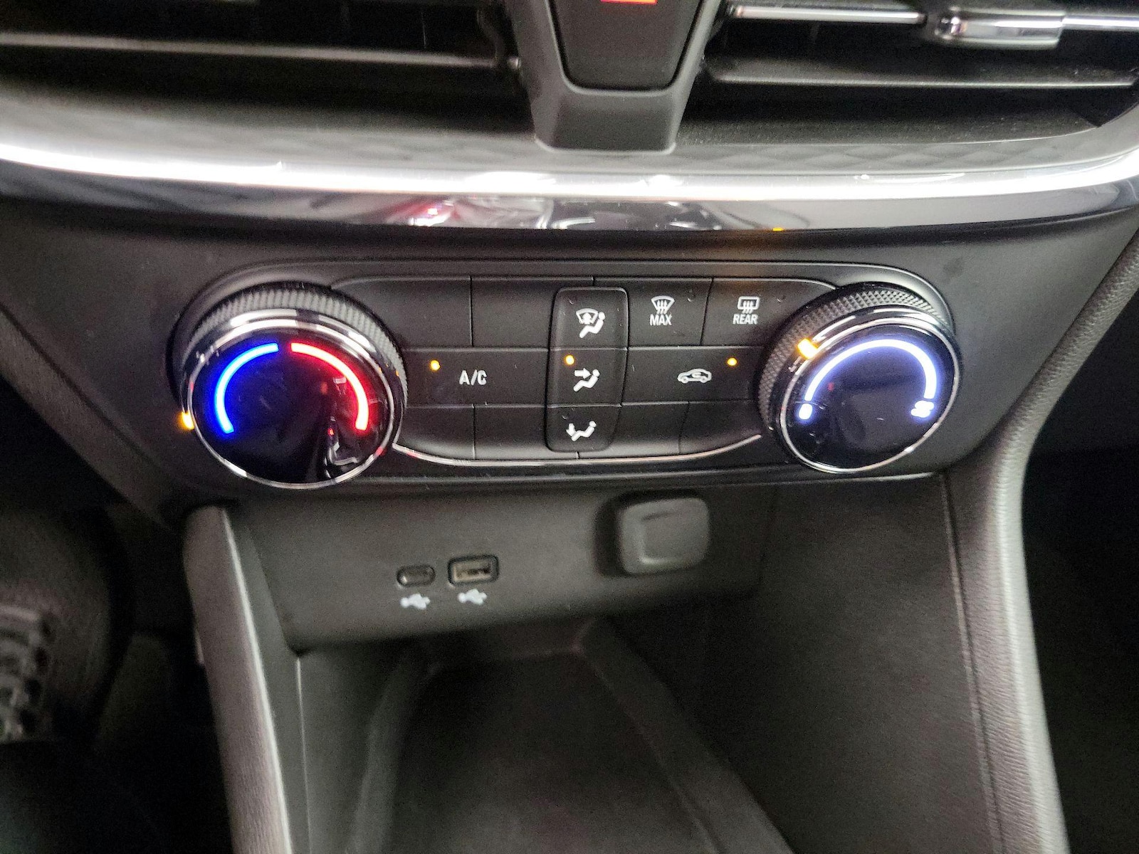 2025 Buick Encore GX Preferred - Photo 17