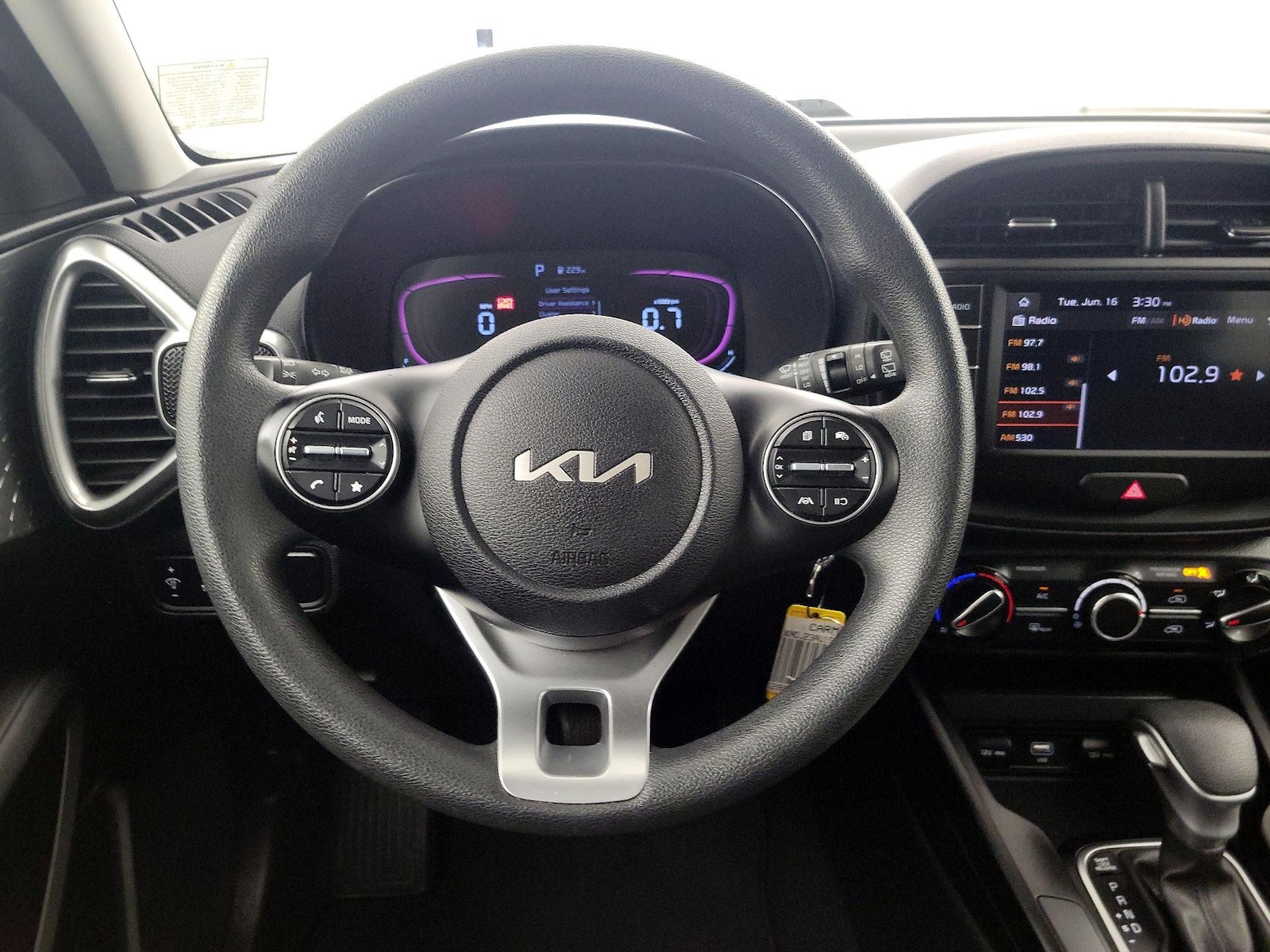2025 Kia Soul LX - Photo 11