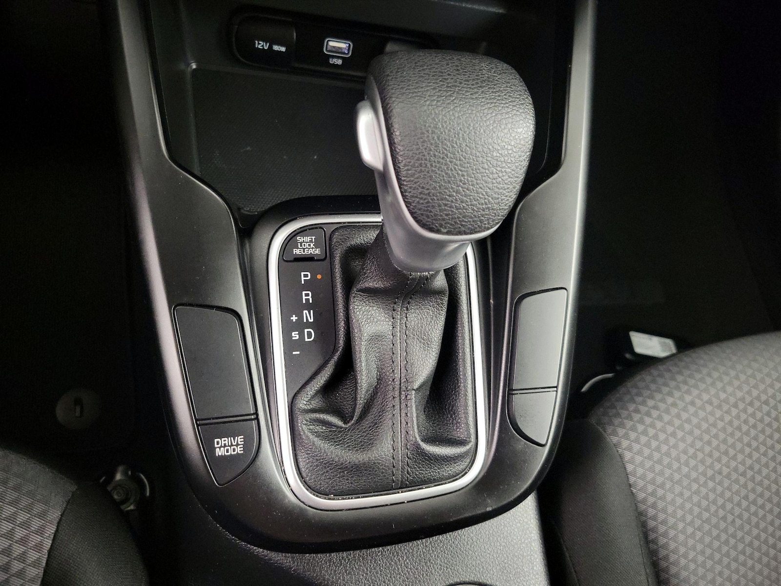2025 Kia Soul LX - Photo 17