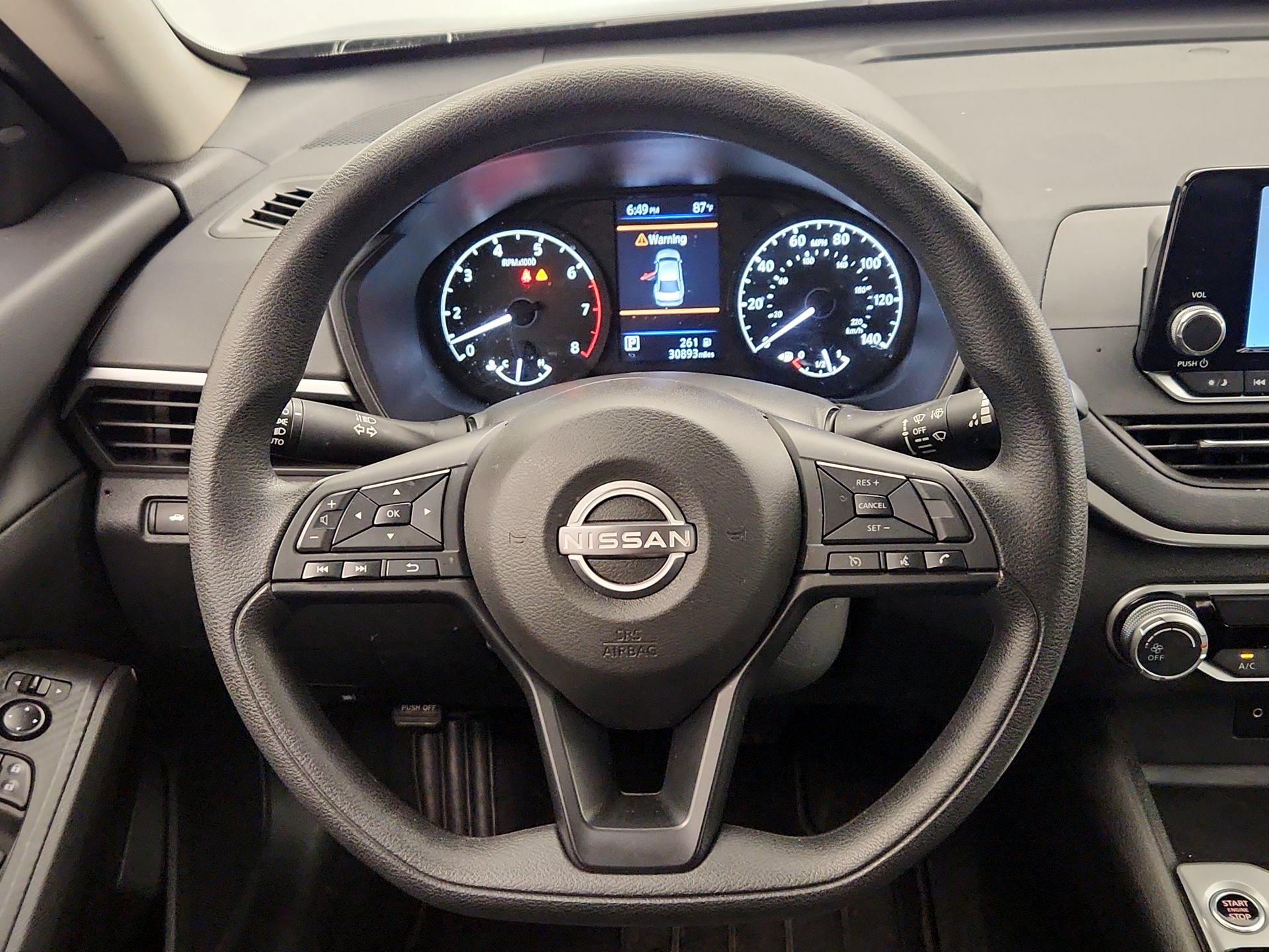 Thumbnail: 2024 Nissan Altima - 10