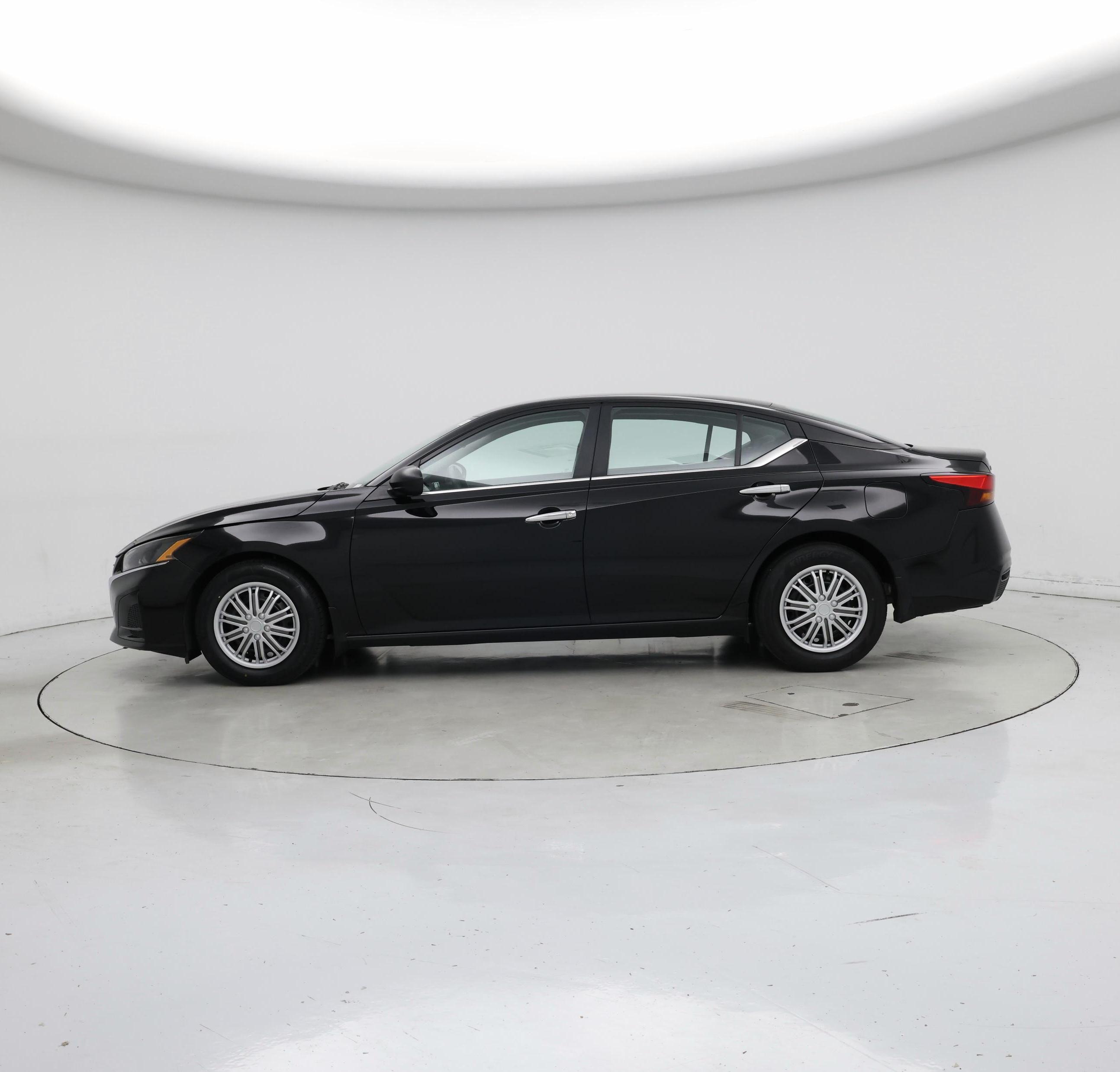 Thumbnail: 2024 Nissan Altima - 3