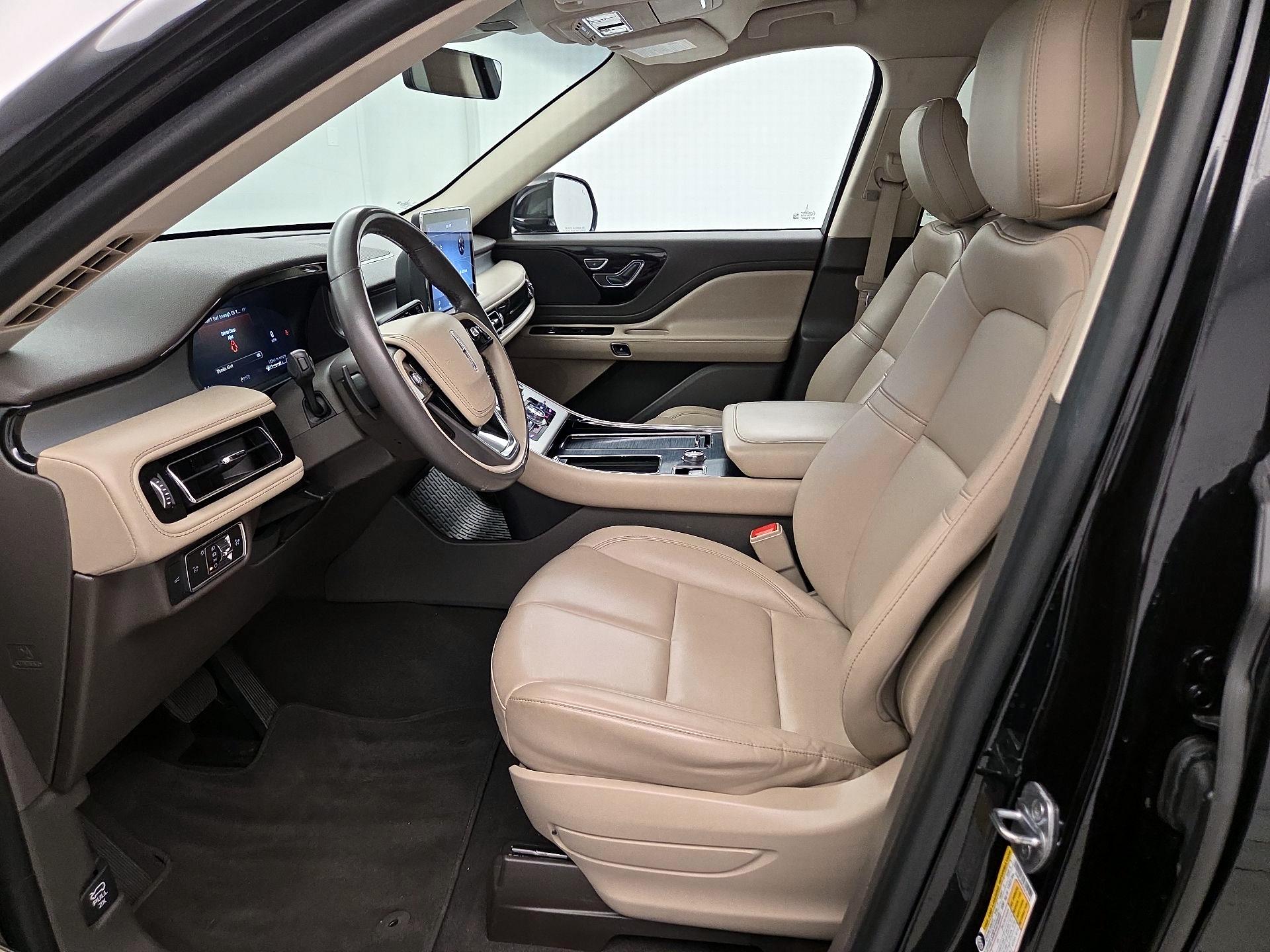 Thumbnail: 2020 Lincoln Aviator - 11