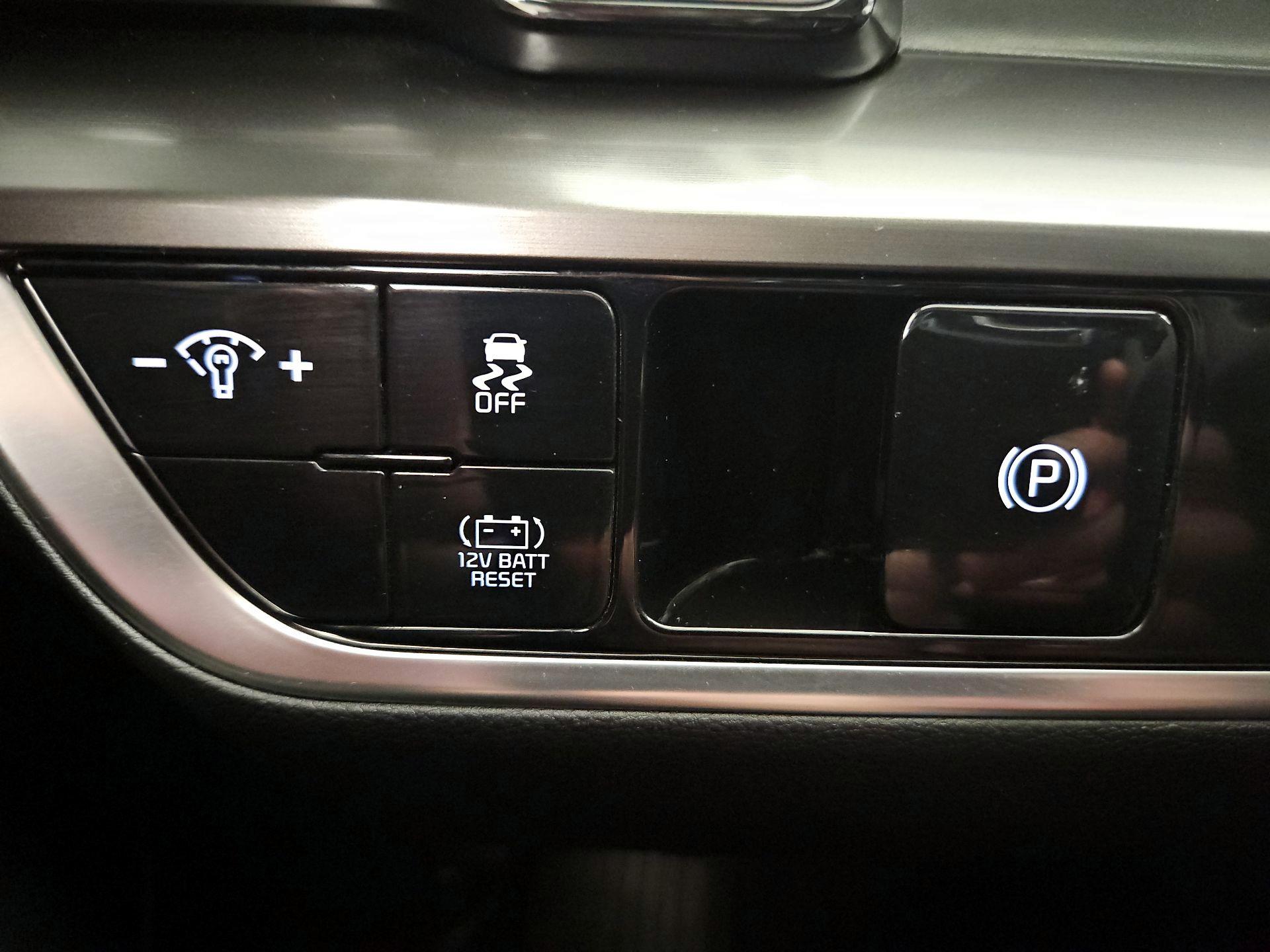 Thumbnail: 2023 Kia Sportage - 13