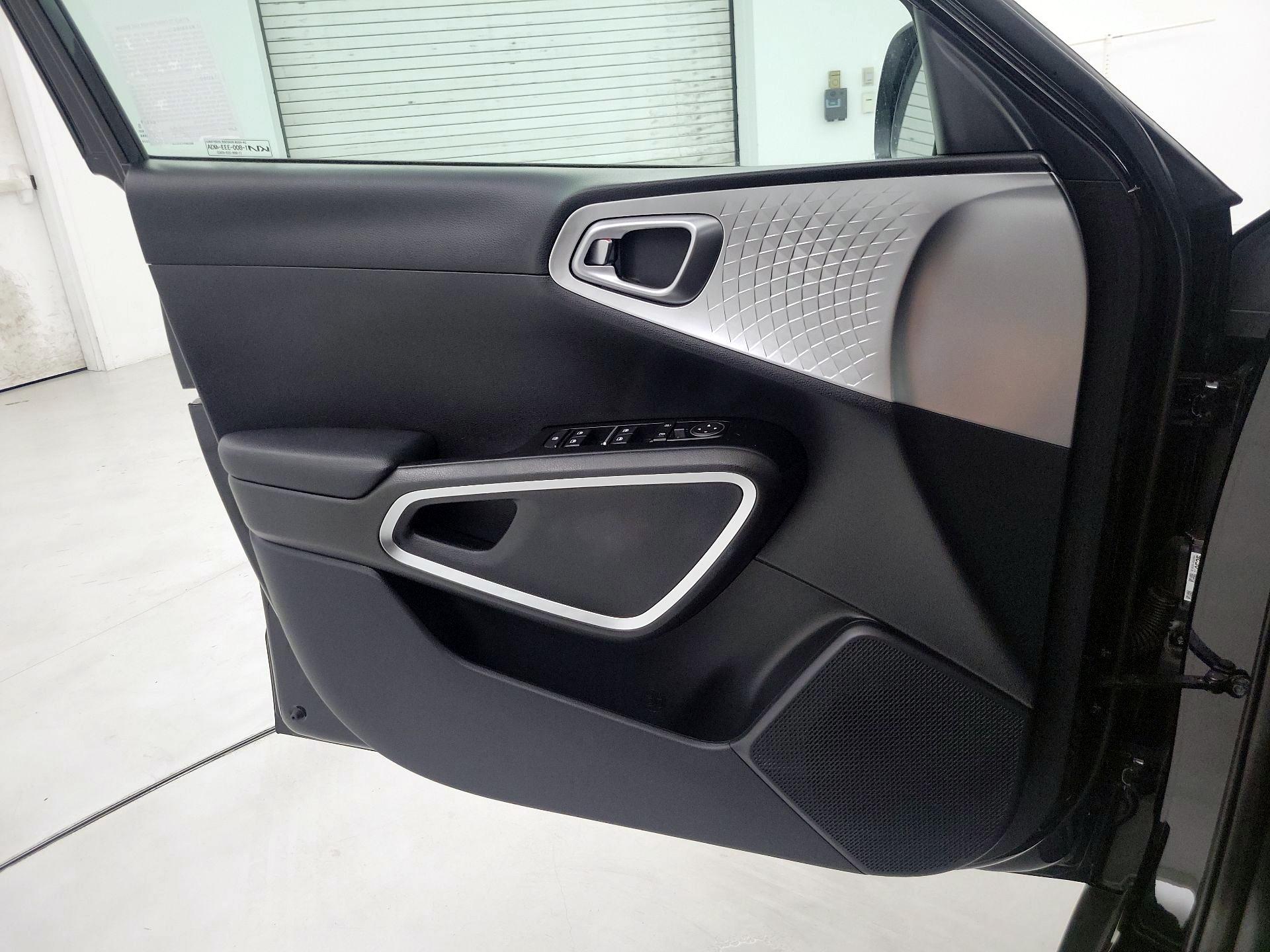 Thumbnail: 2025 Kia Soul - 12