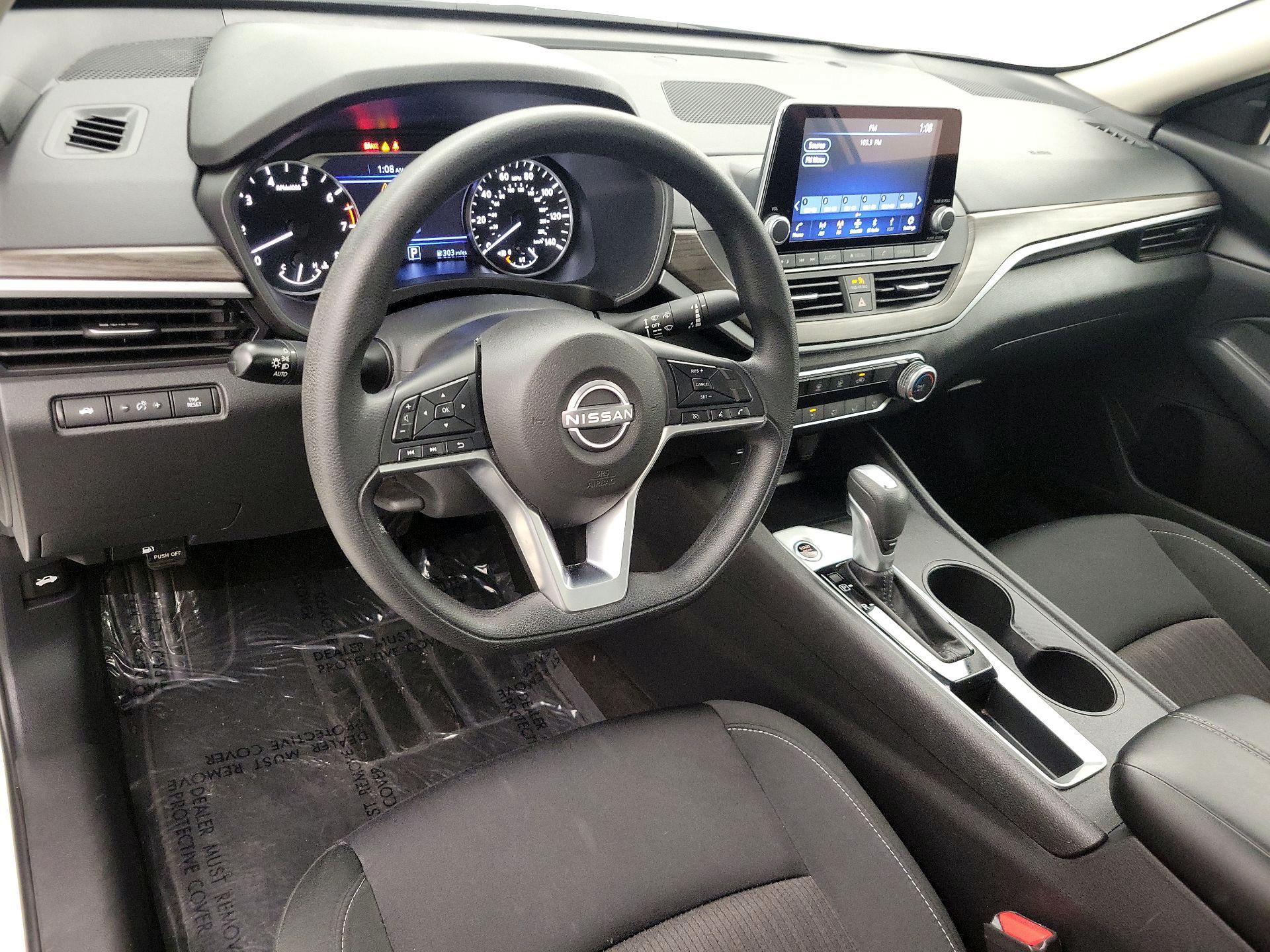 Thumbnail: 2025 Nissan Altima - 9