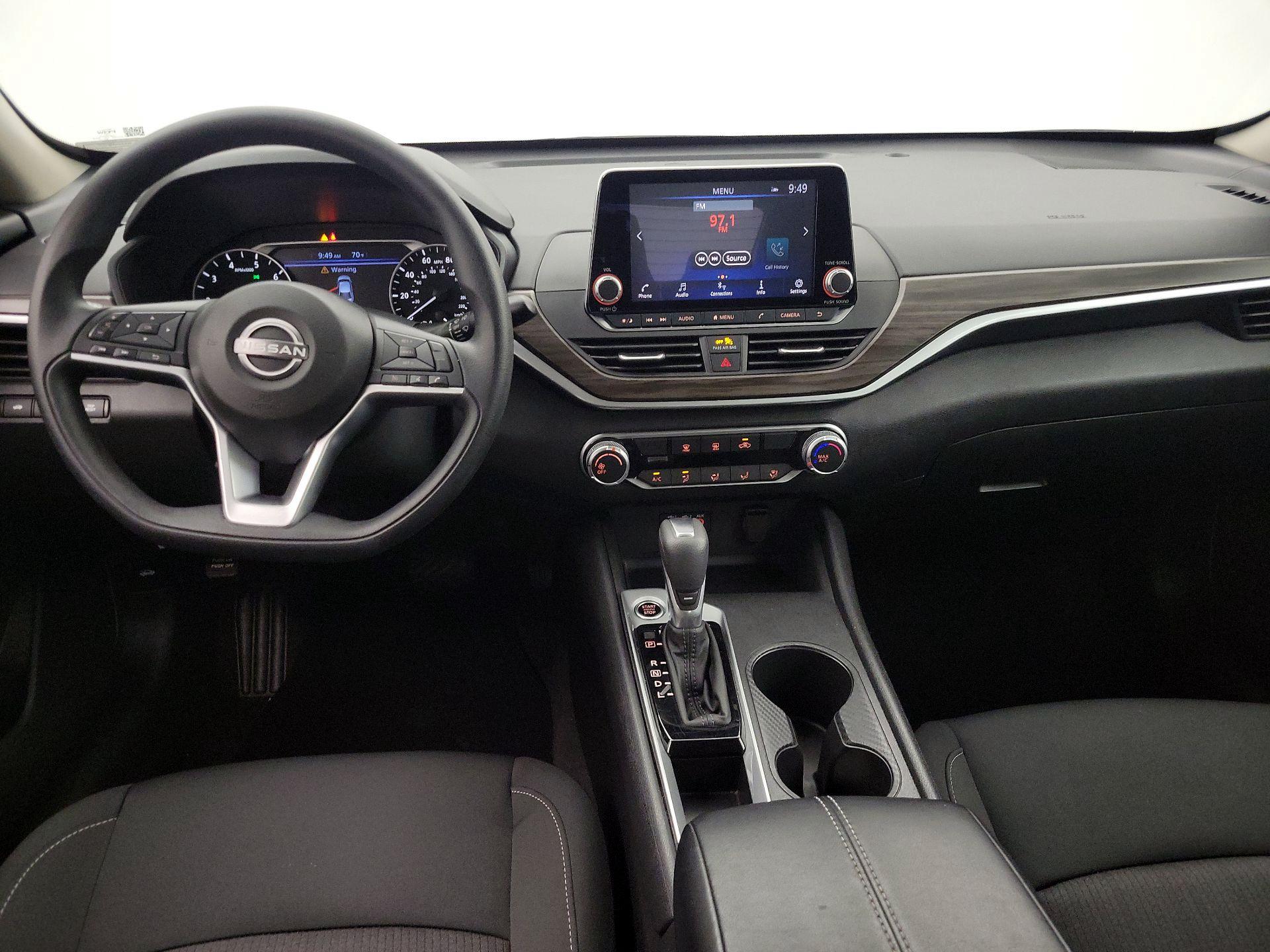 Thumbnail: 2025 Nissan Altima - 9