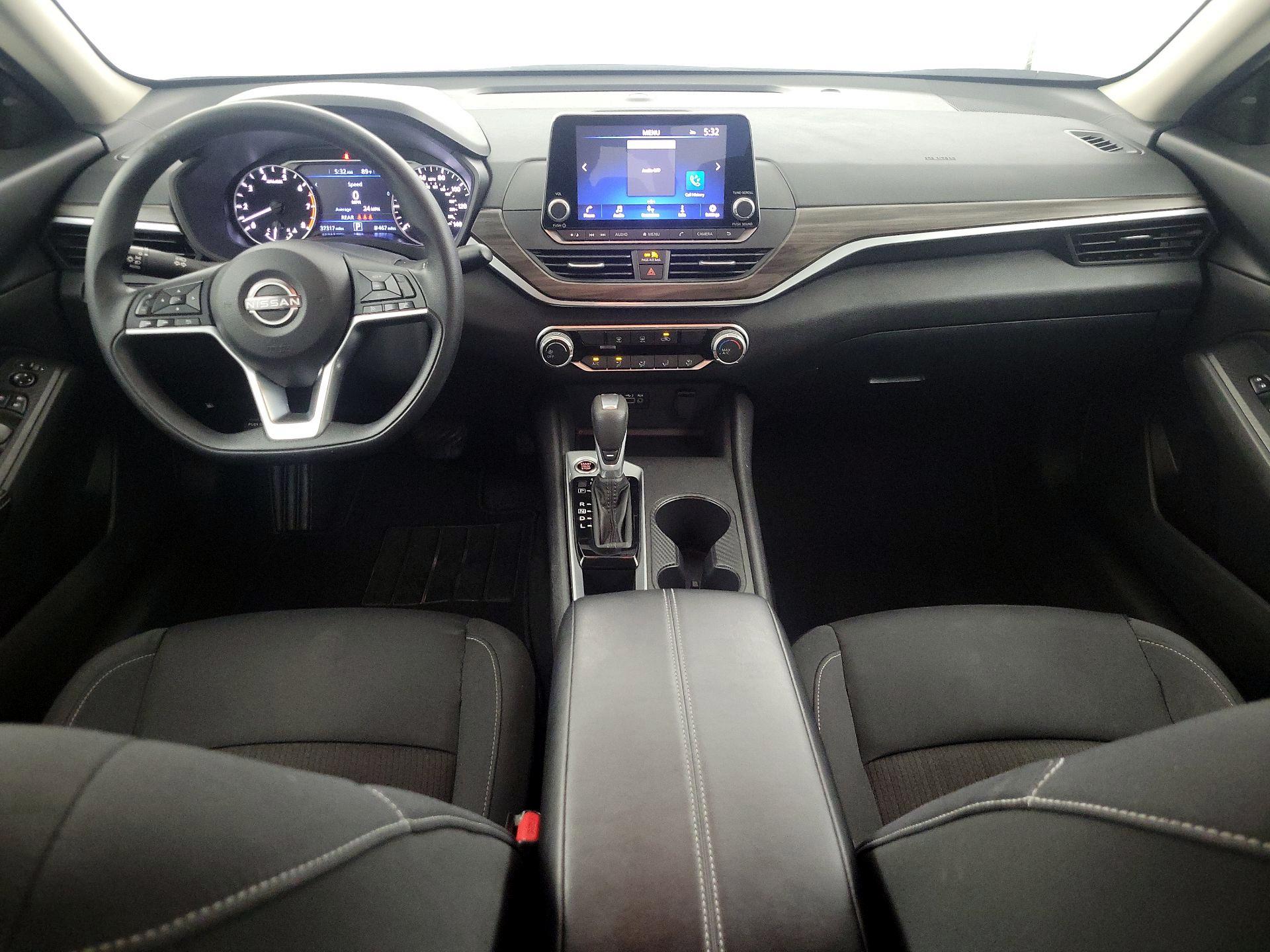 Thumbnail: 2025 Nissan Altima - 9