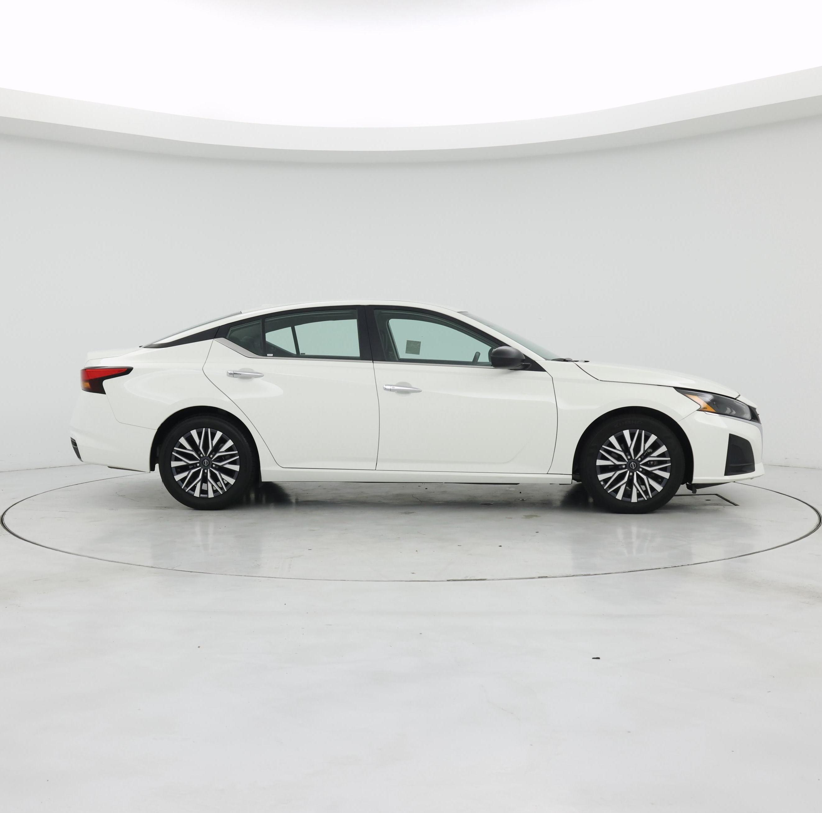 Thumbnail: 2025 Nissan Altima - 7