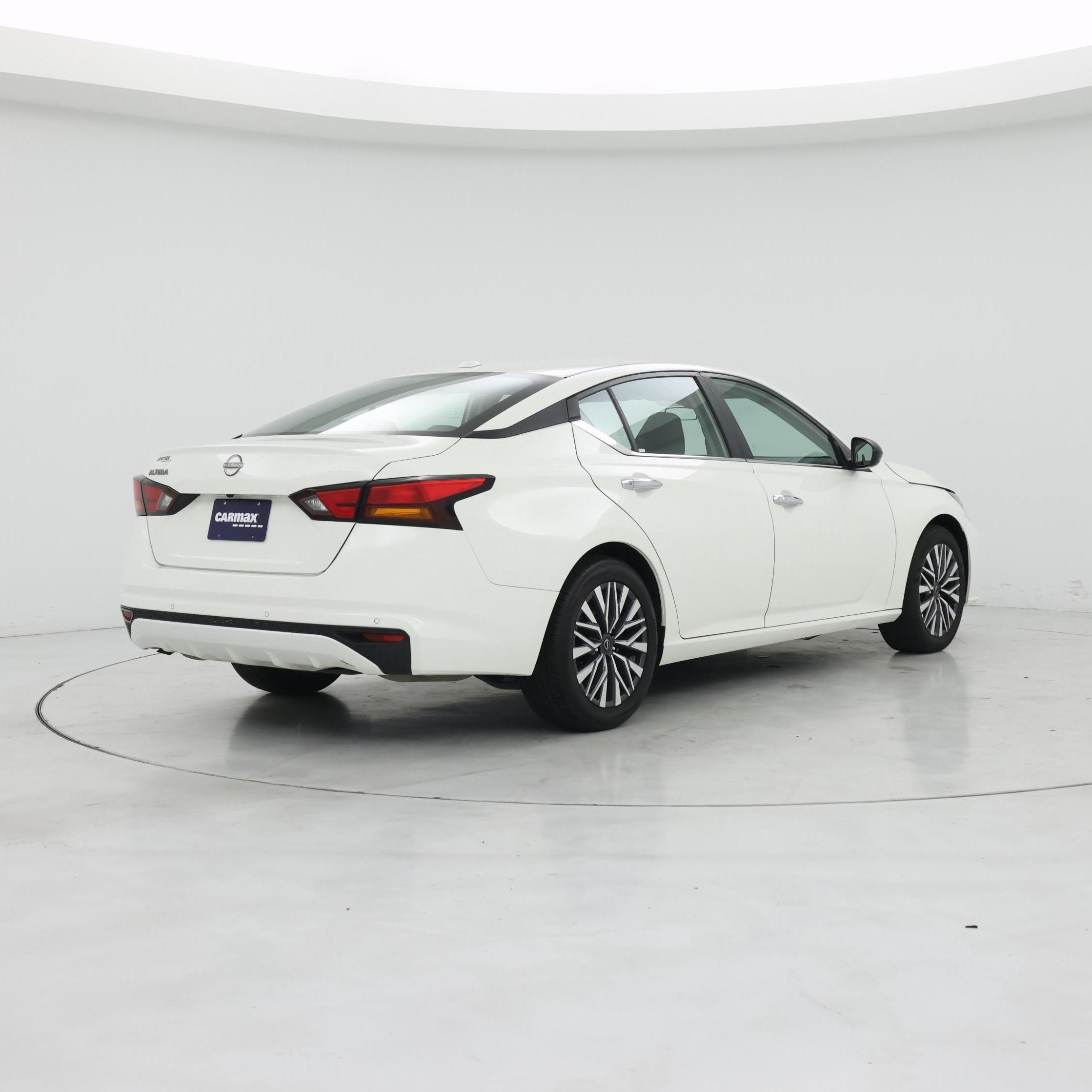 Thumbnail: 2025 Nissan Altima - 8