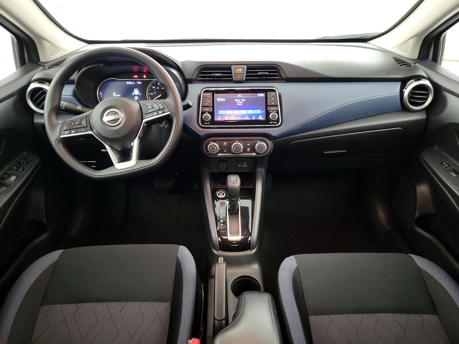 2025 Nissan Versa Sedan SV - Photo 10