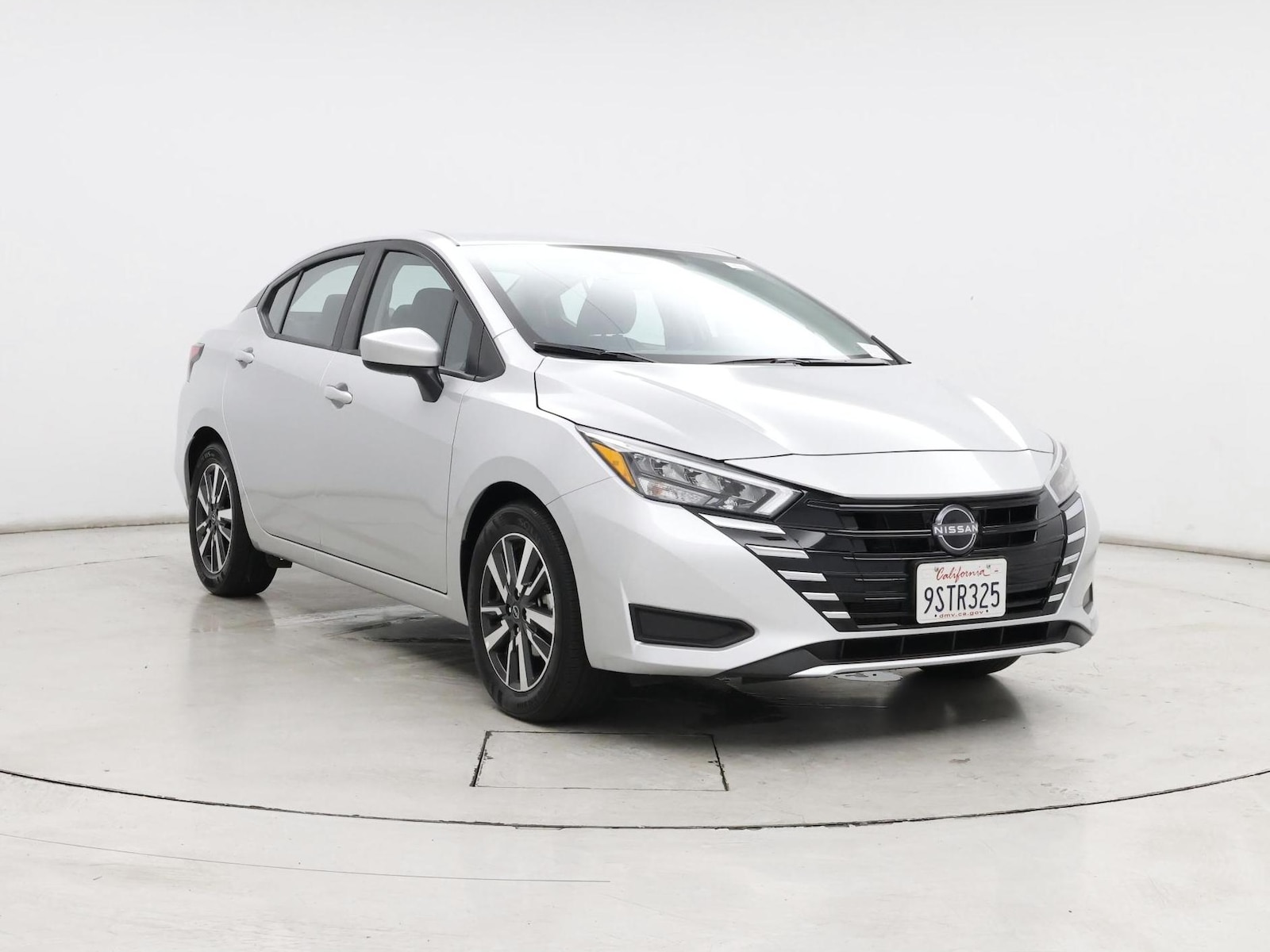 2025 Nissan Versa Sedan SV - Photo 2