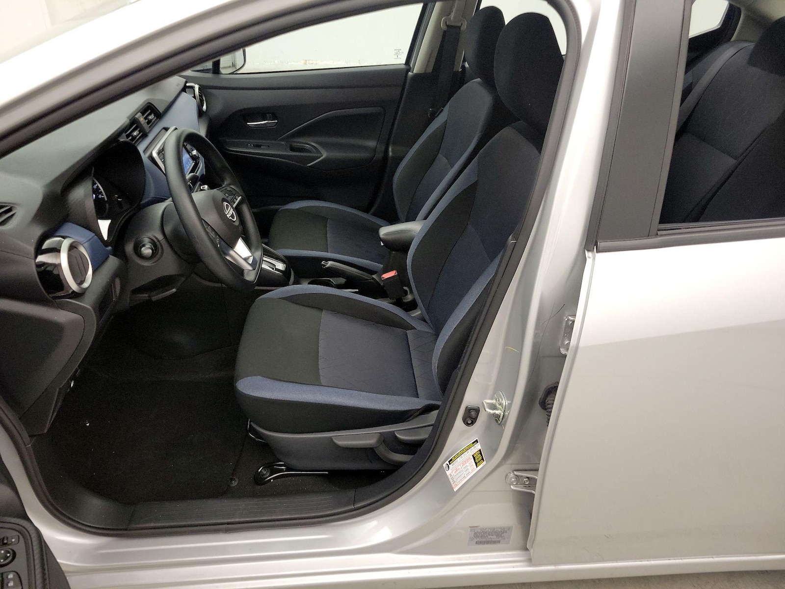 2025 Nissan Versa Sedan SV - Photo 12